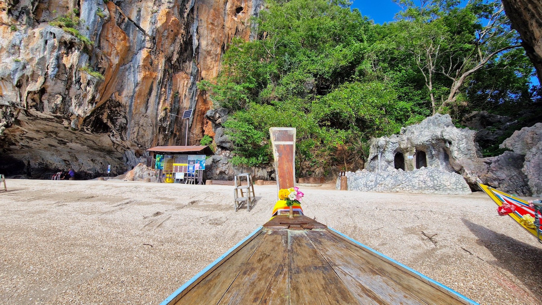 Phuket Private Full-Day Tour: James Bond Island, Ko Panyi & Samet Nangshe