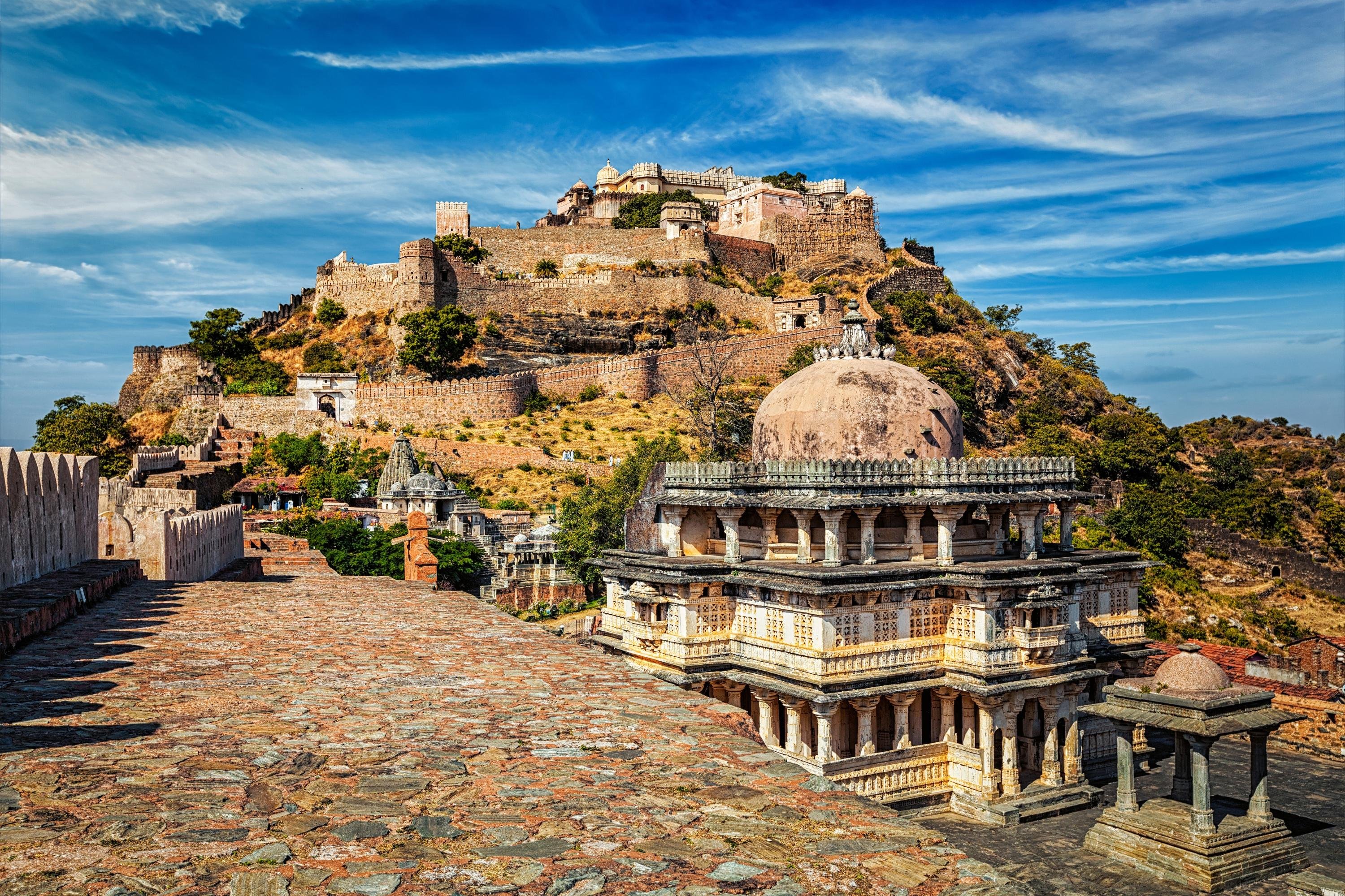 2-Day Private Rajasthan Heritage Tour: Udaipur, Kumbhalgarh & Ranakpur