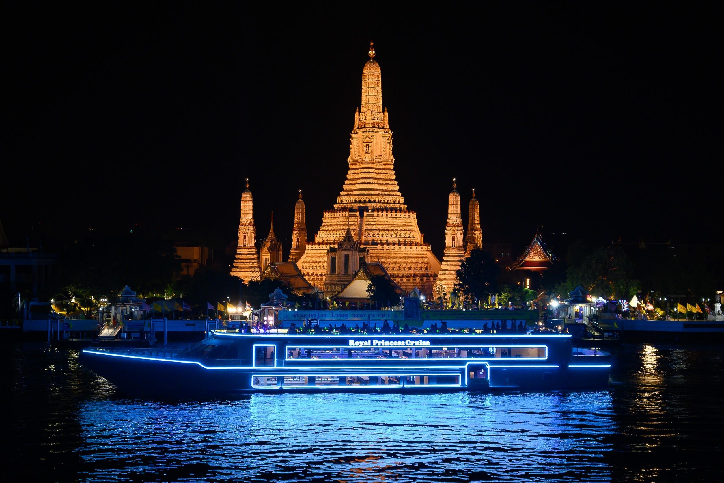 Bangkok Chao Phraya River Dinner Cruise on the Royal Princess