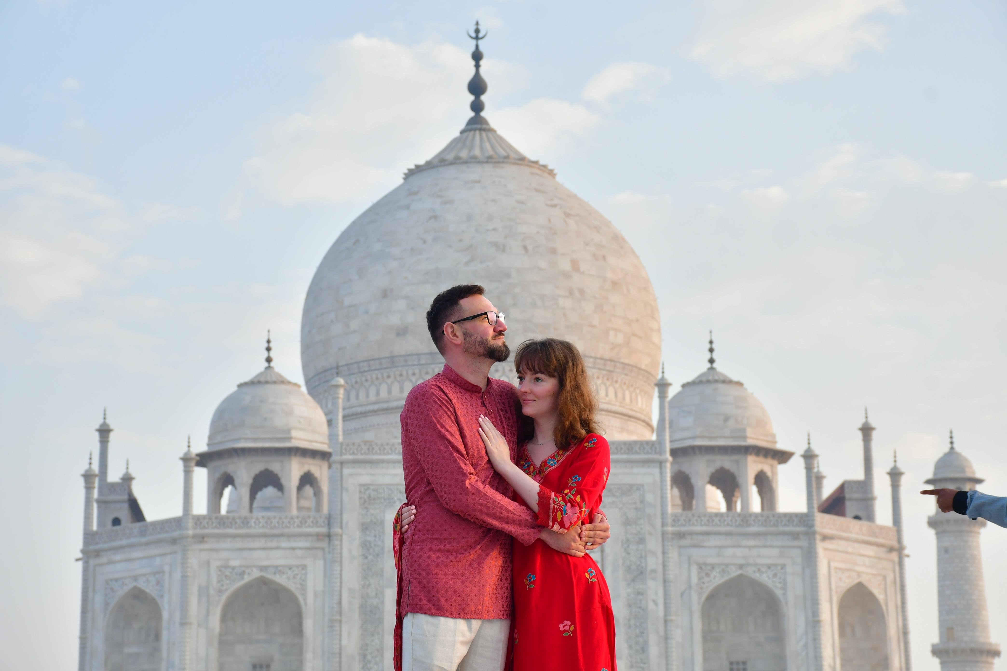 Agra Private Taj Mahal Photoshoot with Entry Ticket
