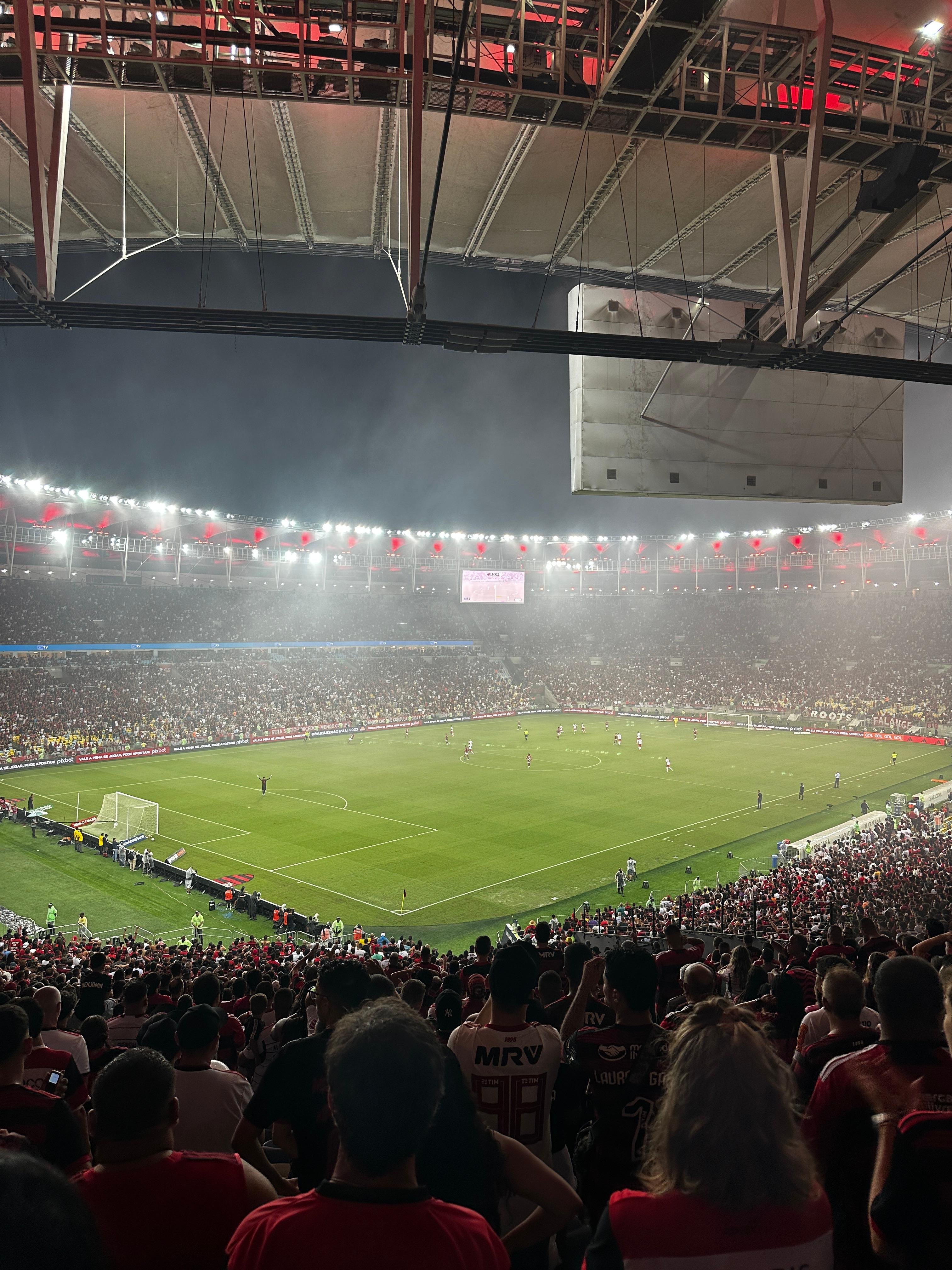 Rio de Janeiro: Live Maracanã Football Match Experience & Drink