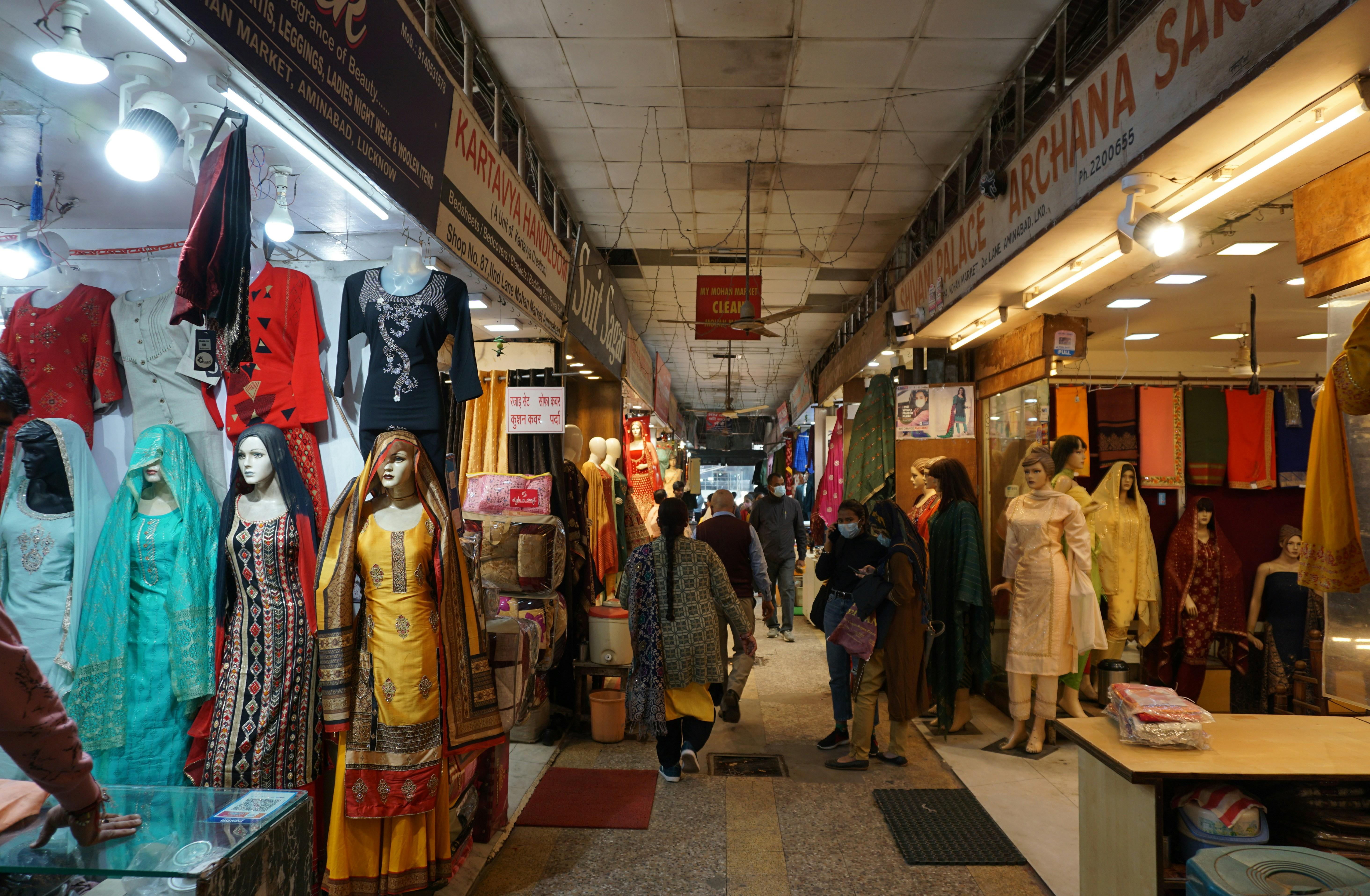 Delhi Personal Shopping Tour with Local Female Expert