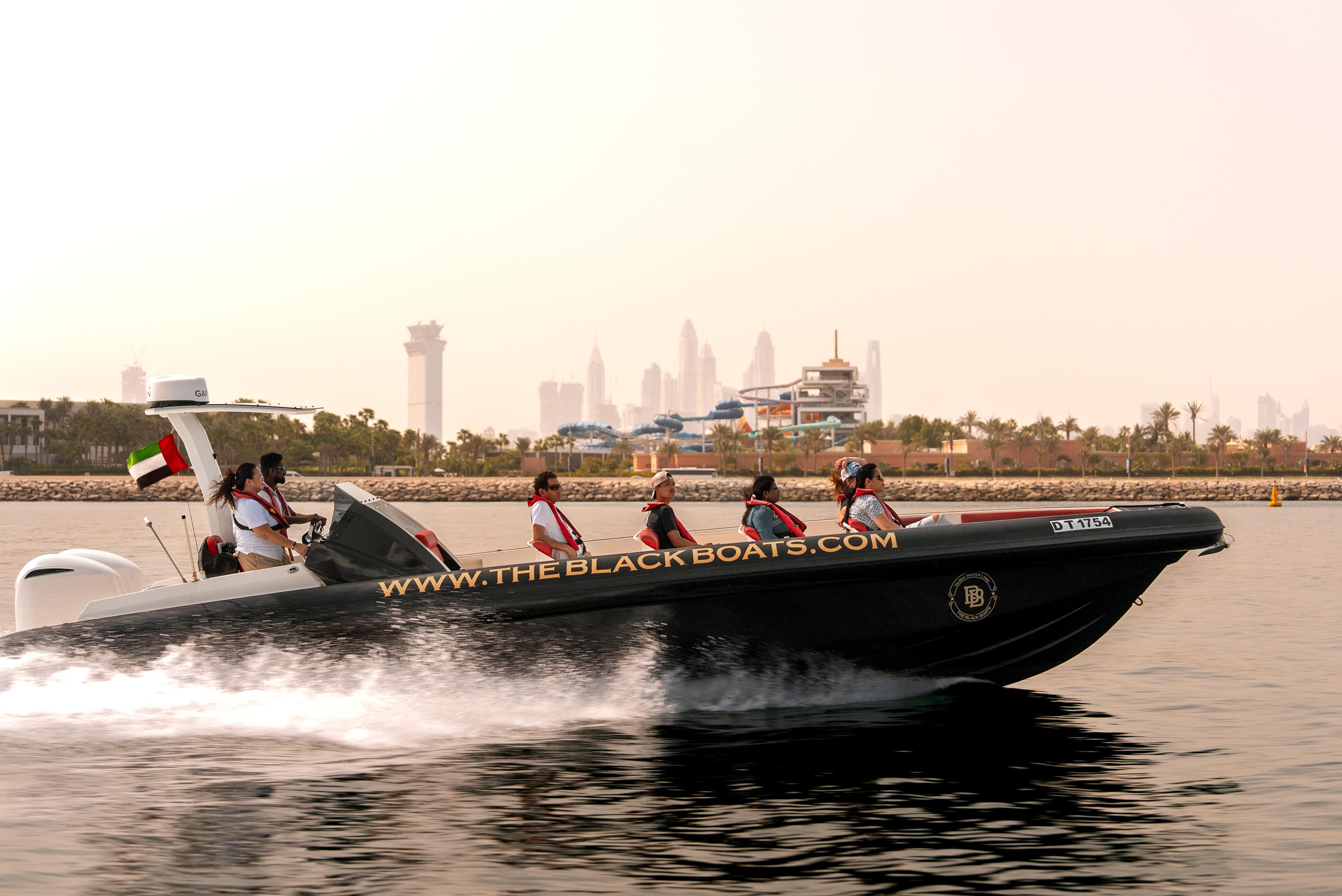Dubai Marina Speed Boat Tour: Atlantis & Burj Al Arab Views