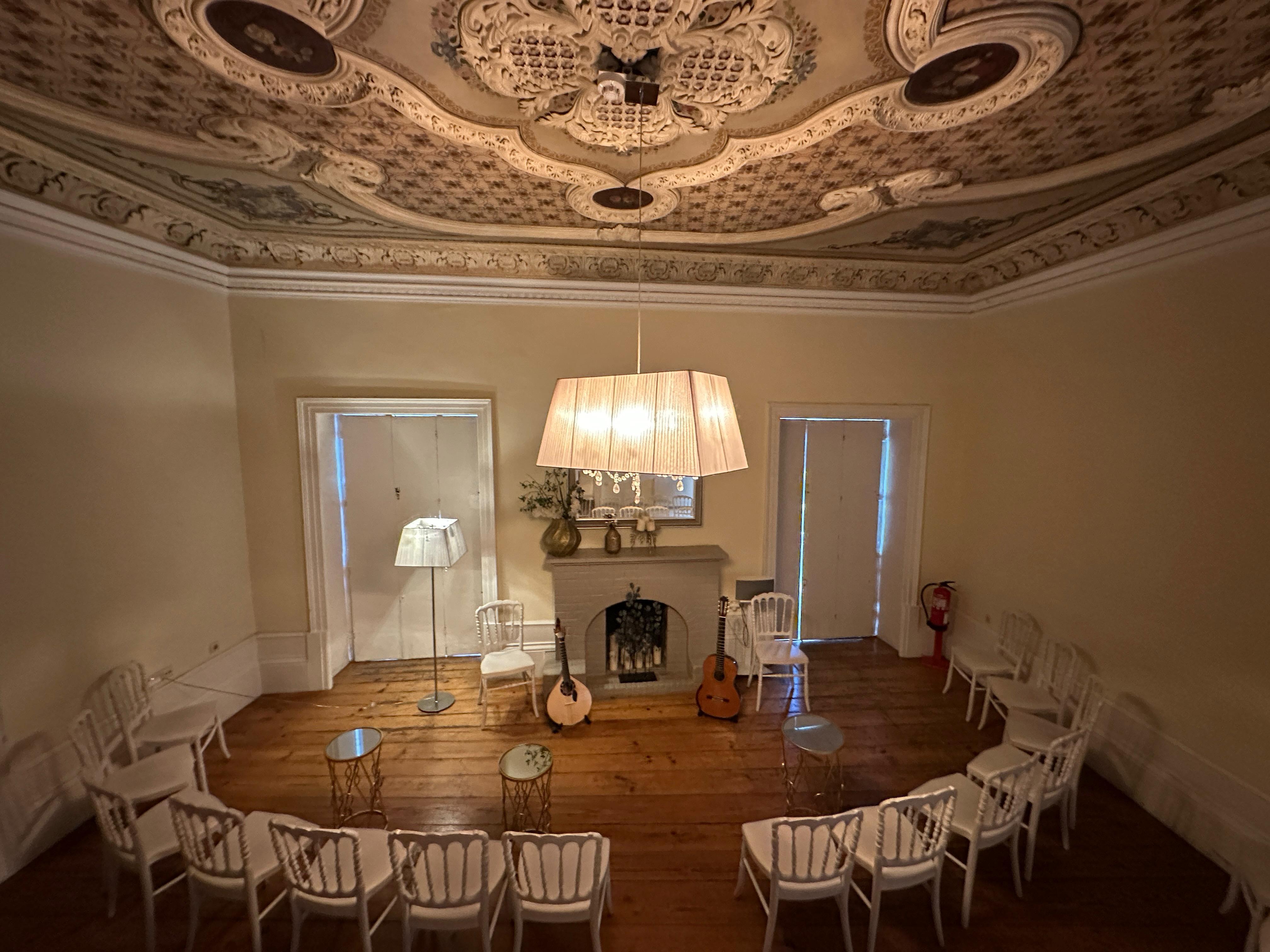 Porto fado show, fado house interior and Portuguese guitar — image 10