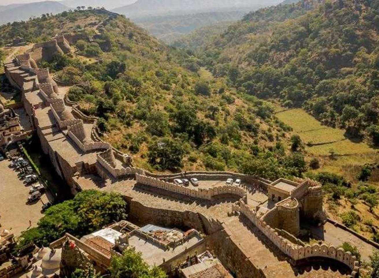 Kumbhalgarh Fort & Wildlife Safari Private Day Tour