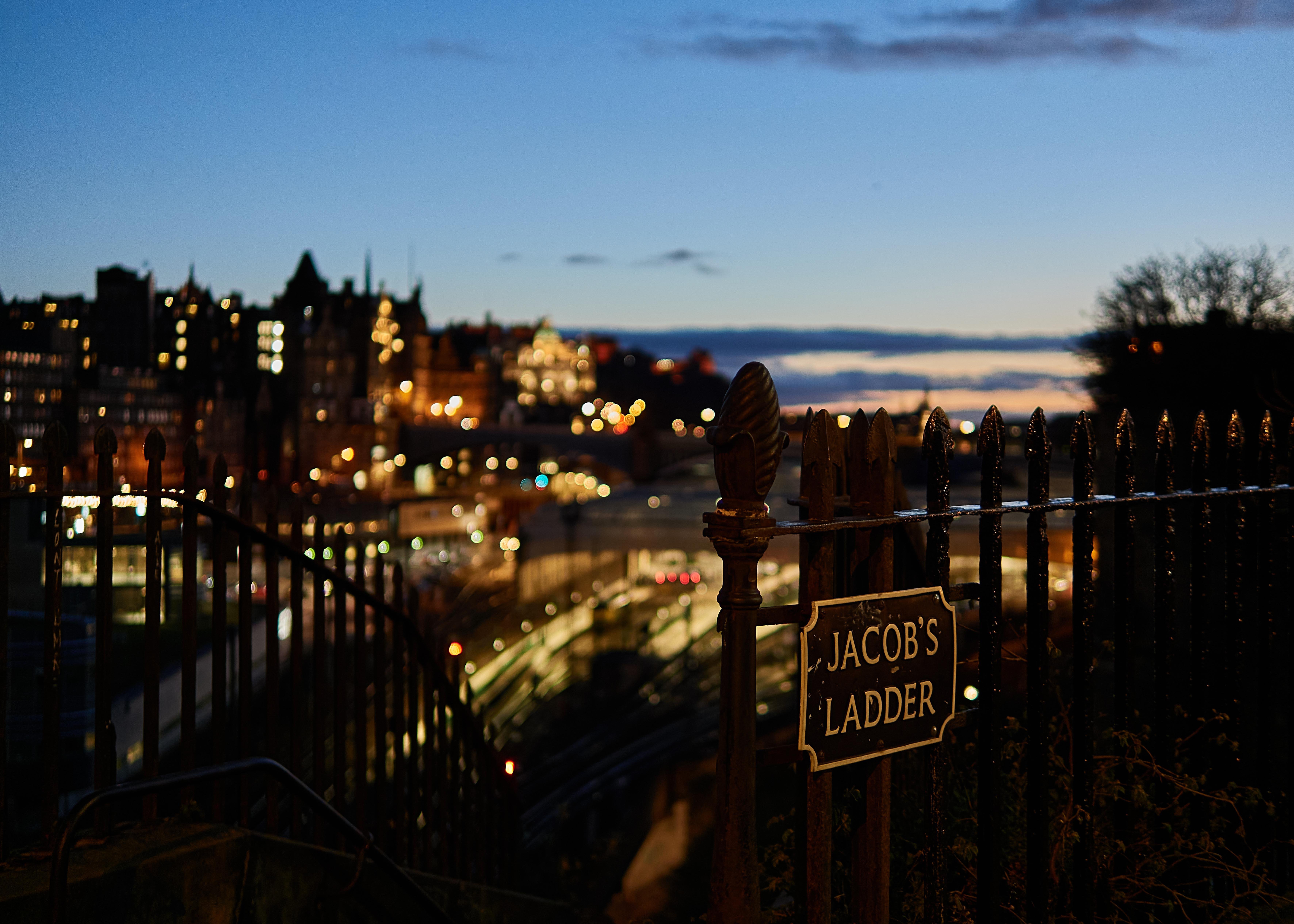Edinburgh: Dark Secrets of the Old Town Ghost Walking Tour
