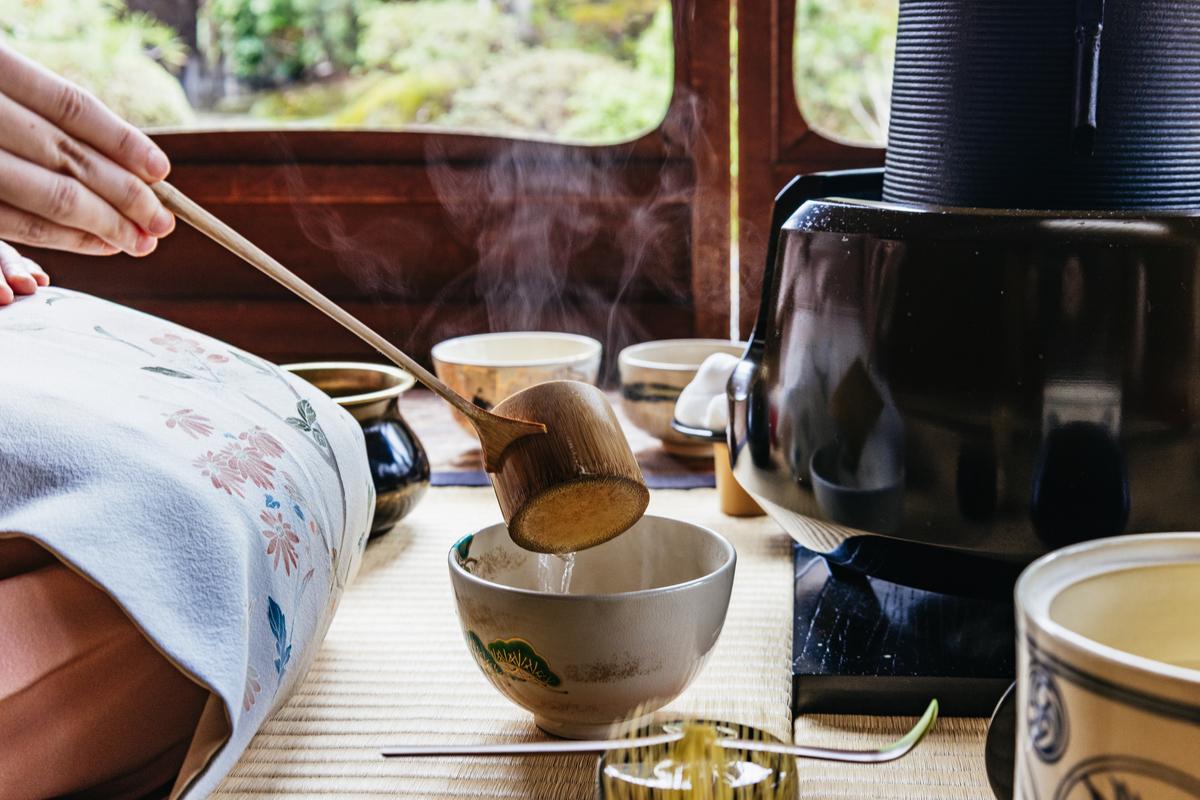 Kyoto Tea Ceremony in a Historic Garden Tea House near Kiyomizu-dera
