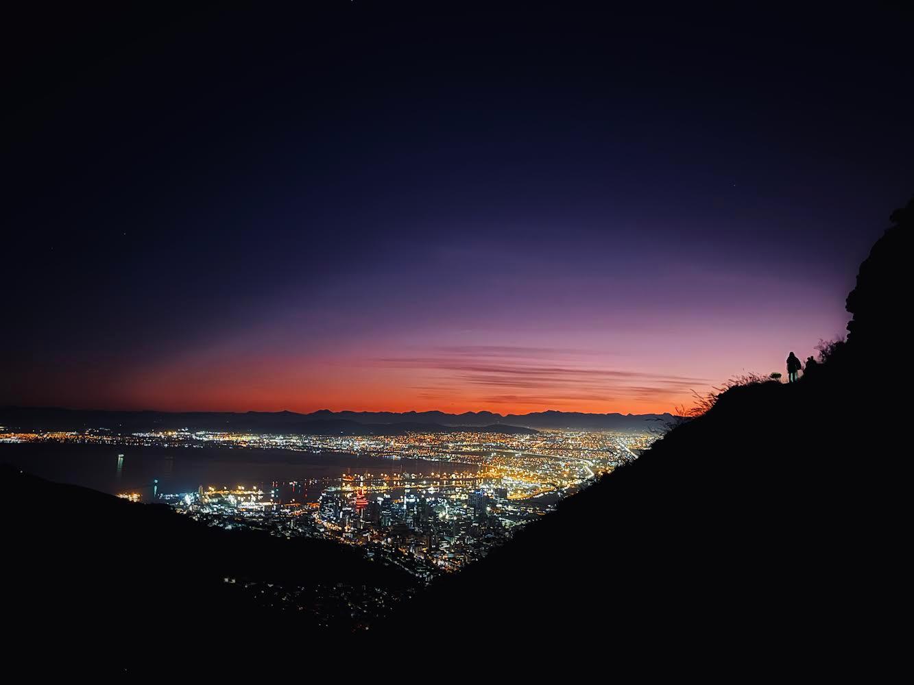 Cape Town: Lion's Head or Table Mountain Guided Hike