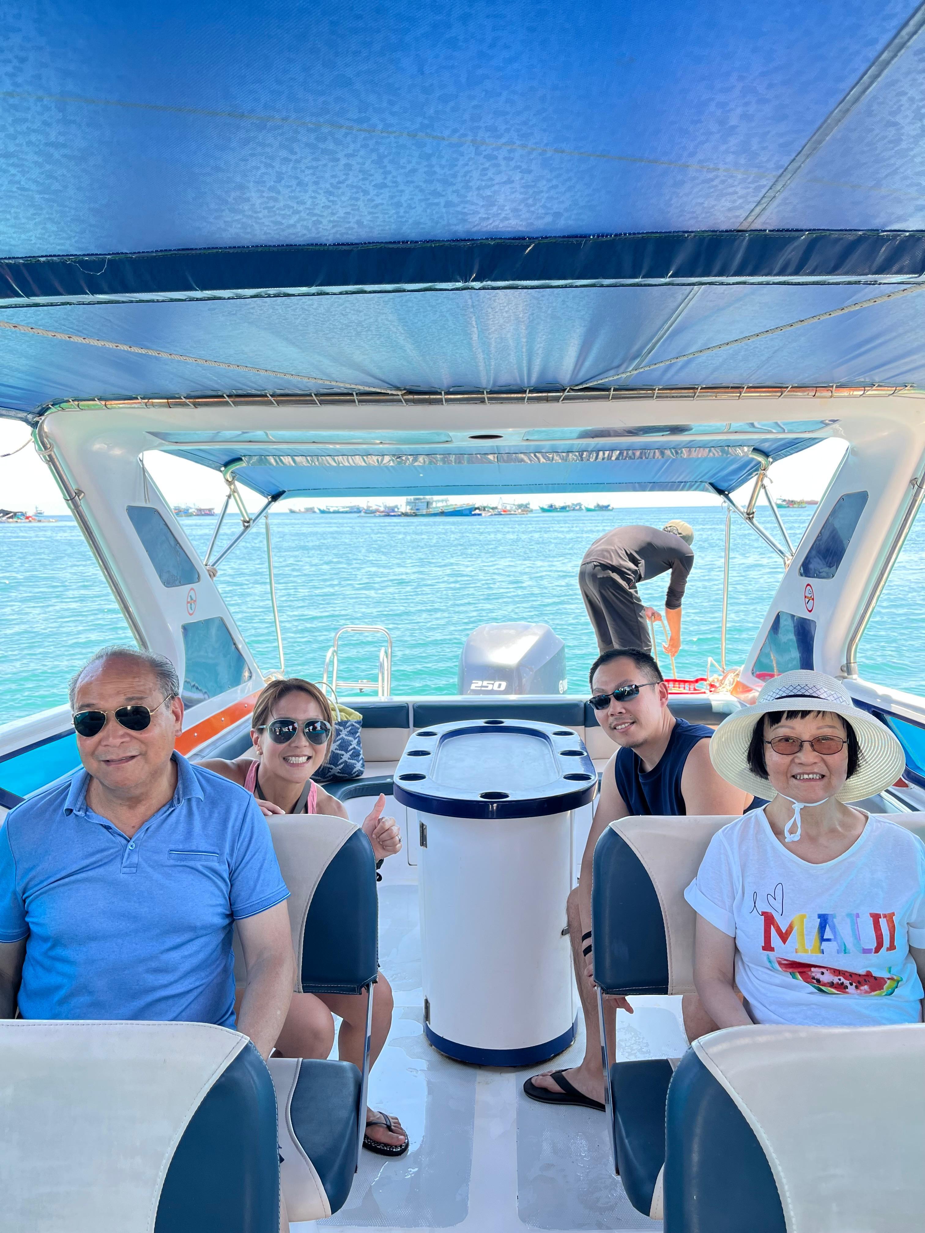 Phu Quoc Morning Island Hopping with Snorkeling & BBQ