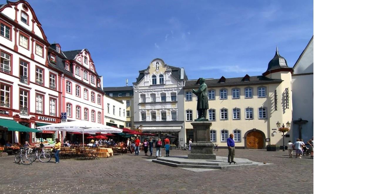 Koblenz Old Town & Deutsches Eck Historical Walking Tour