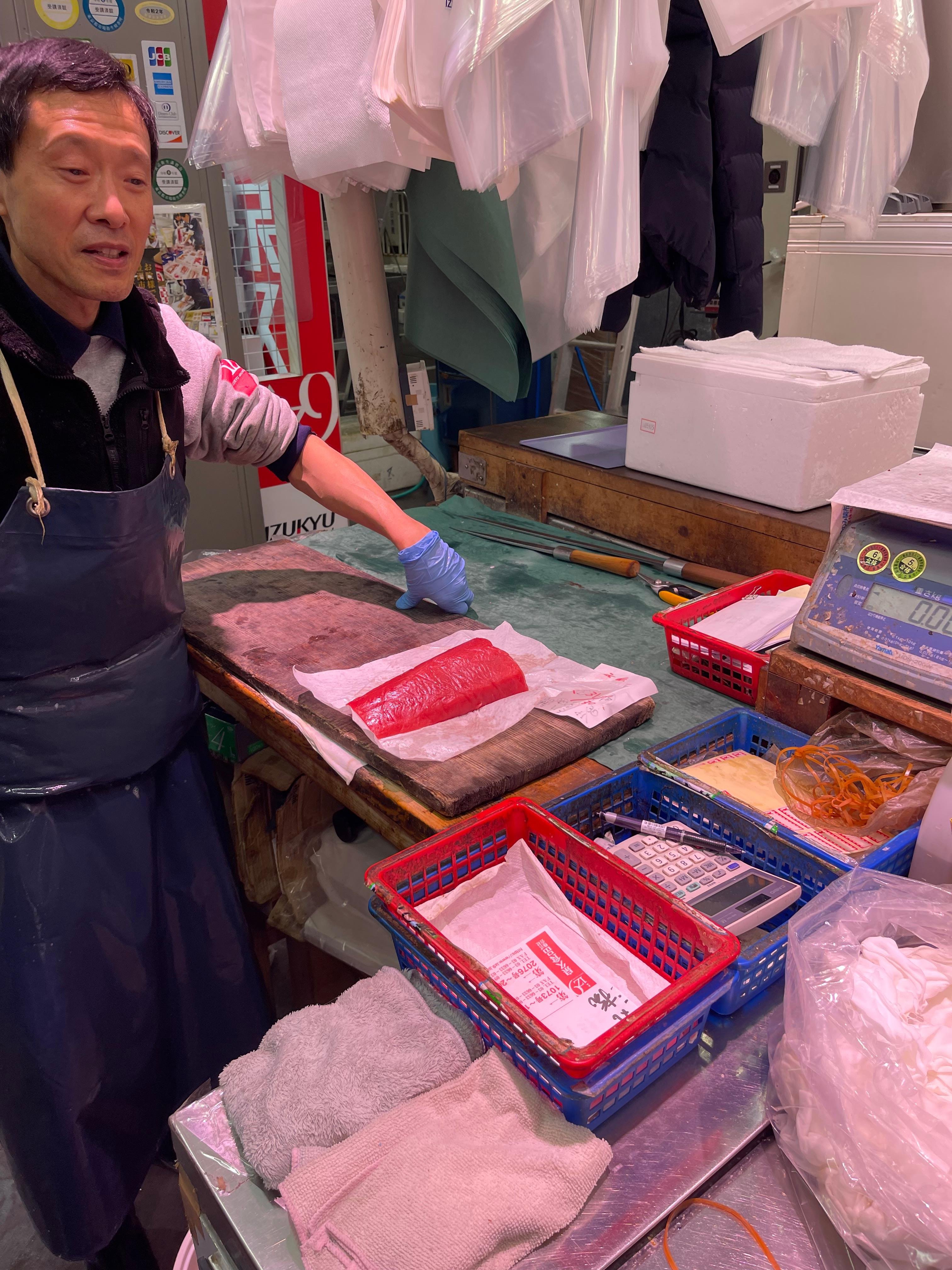 Toyosu Fish Market Tour with Sushi Making & Tea Ceremony