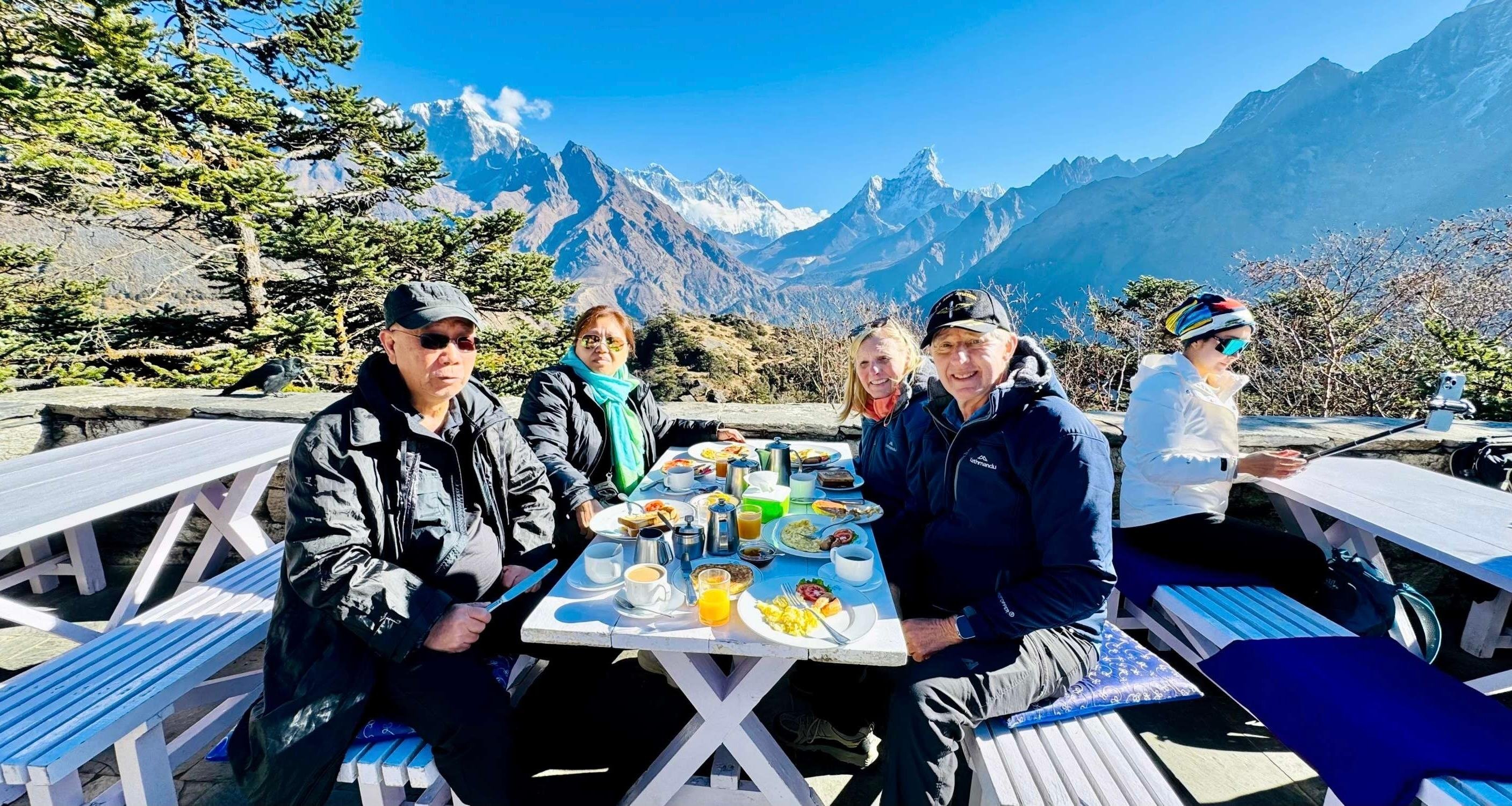 Kathmandu: Everest Scenic Flight or Helicopter Landing Tour