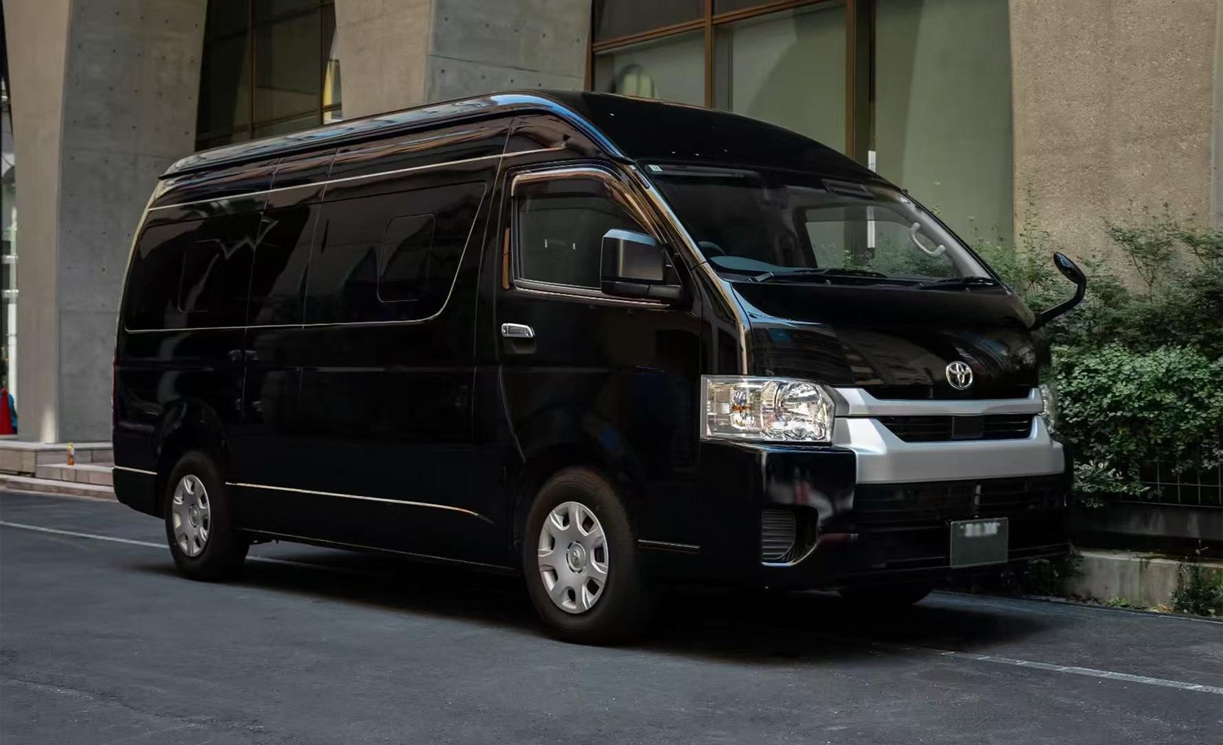 Narita Airport to Tokyo City Private Transfer (Up to 9 Passengers)