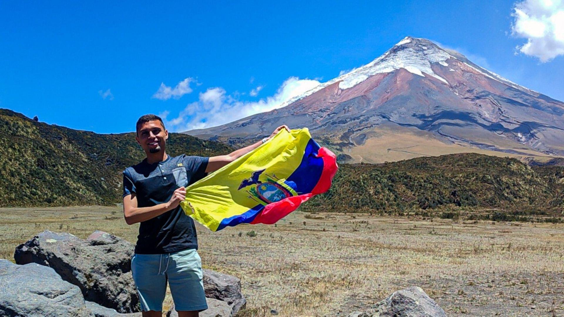 Cotopaxi Volcano Day Trip from Quito with Alpacas & Lagoon
