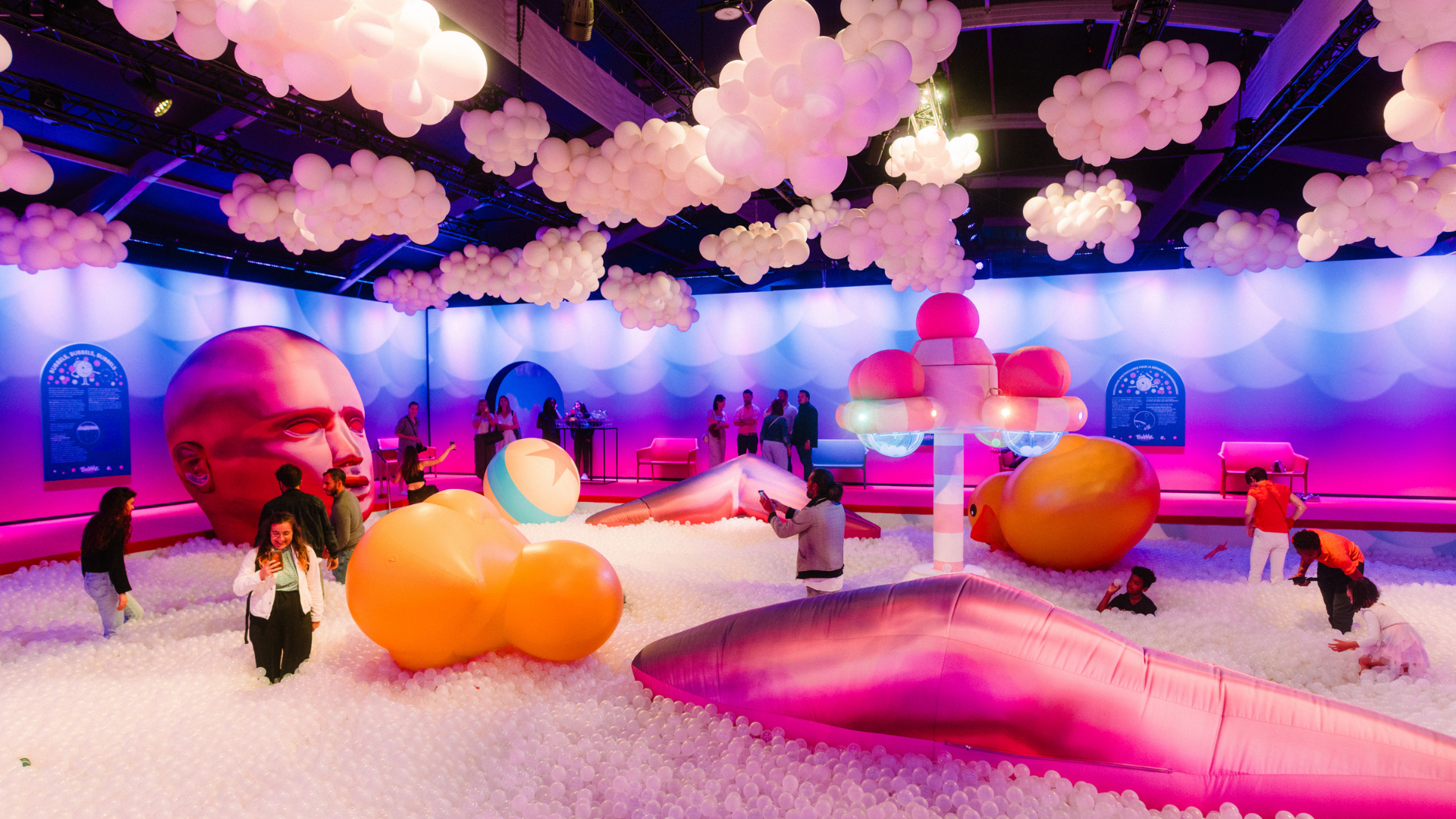 Bubble Planet Immersive Experience