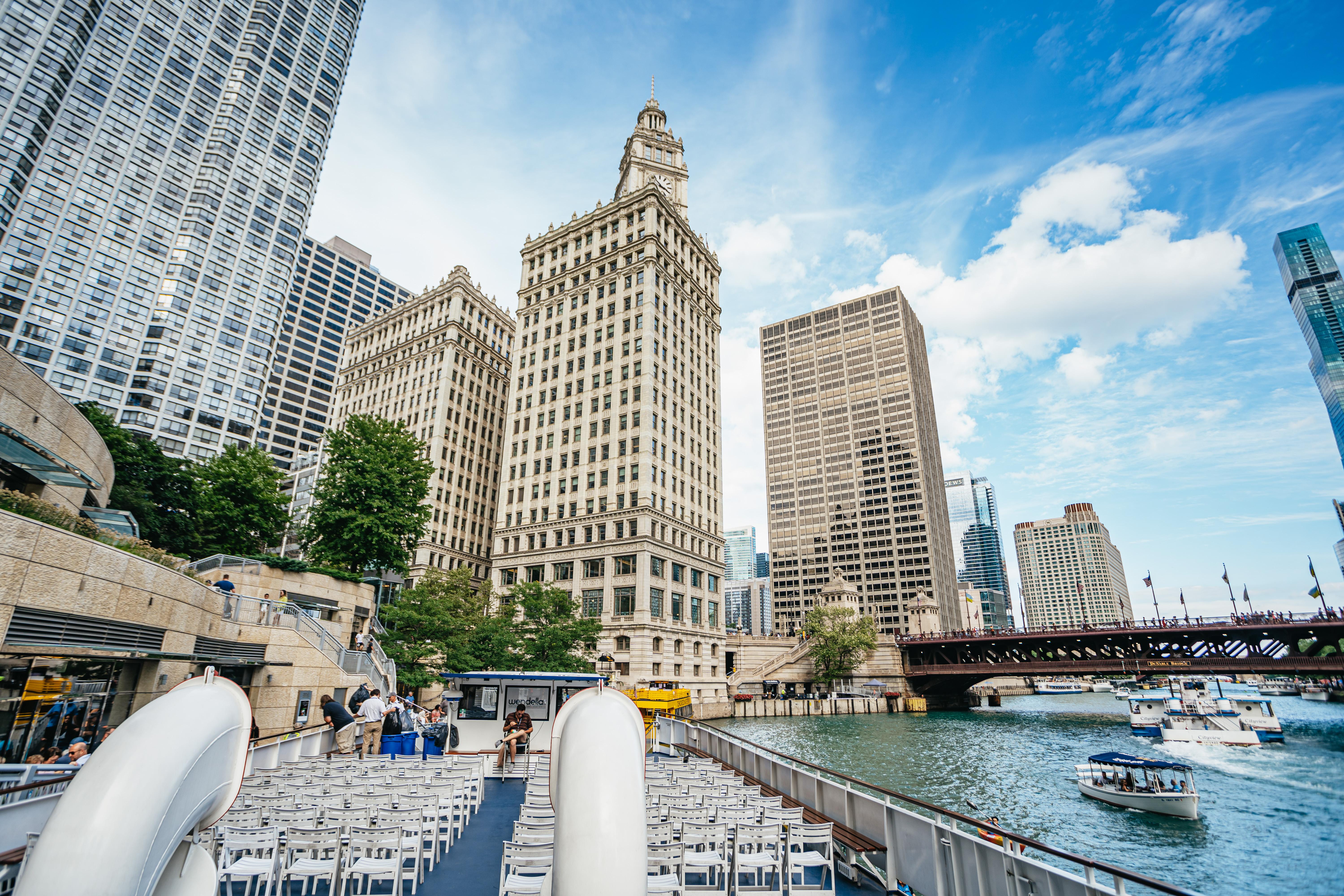 Chicago architecture cruise — Chicago River and skyline — image 10