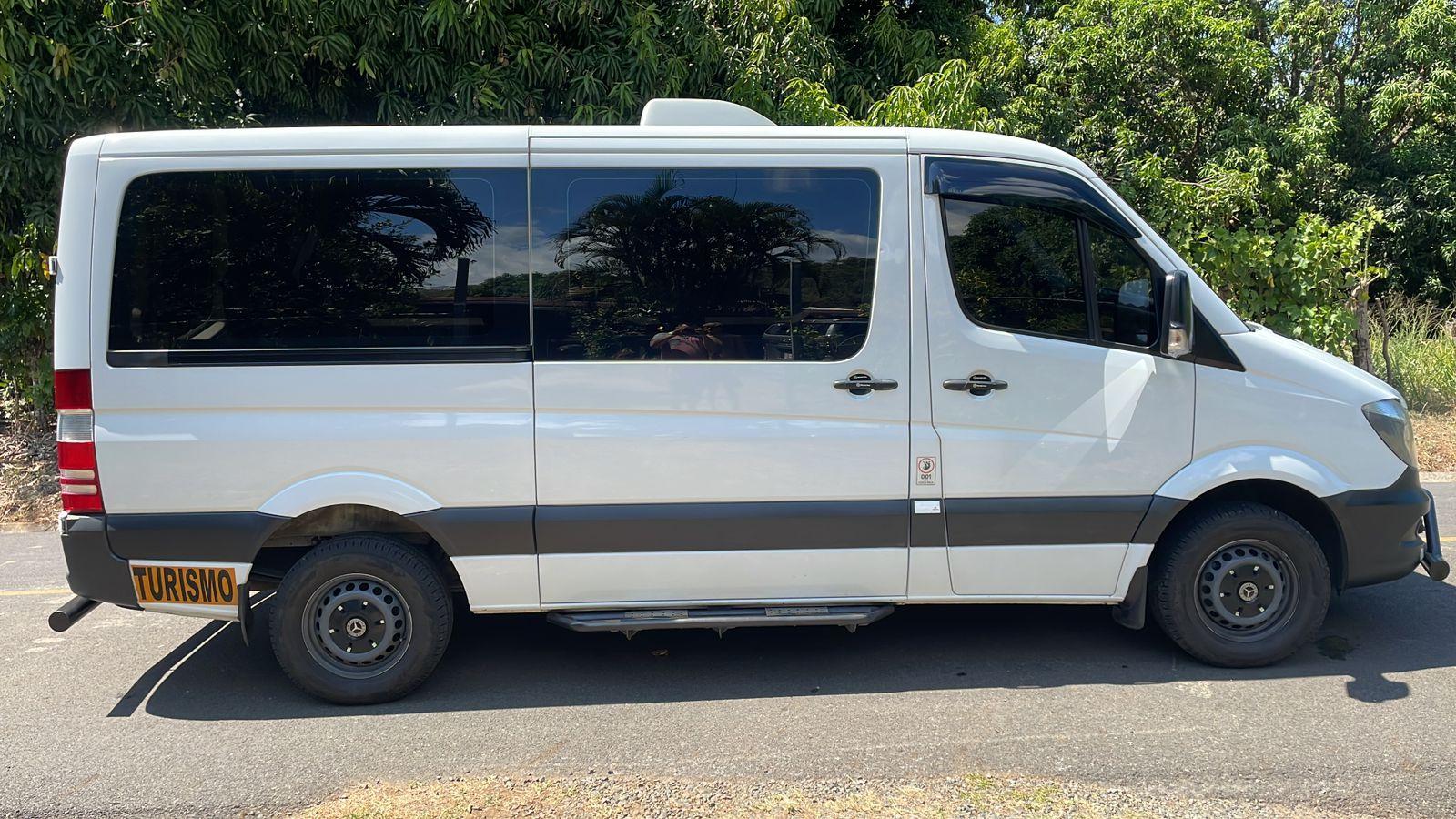 San Jose Airport (SJO) to La Fortuna Arenal Private Transfer