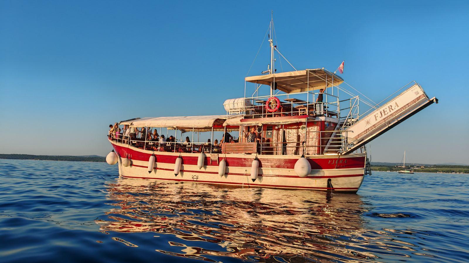 Poreč Dolphin Watching Voyage