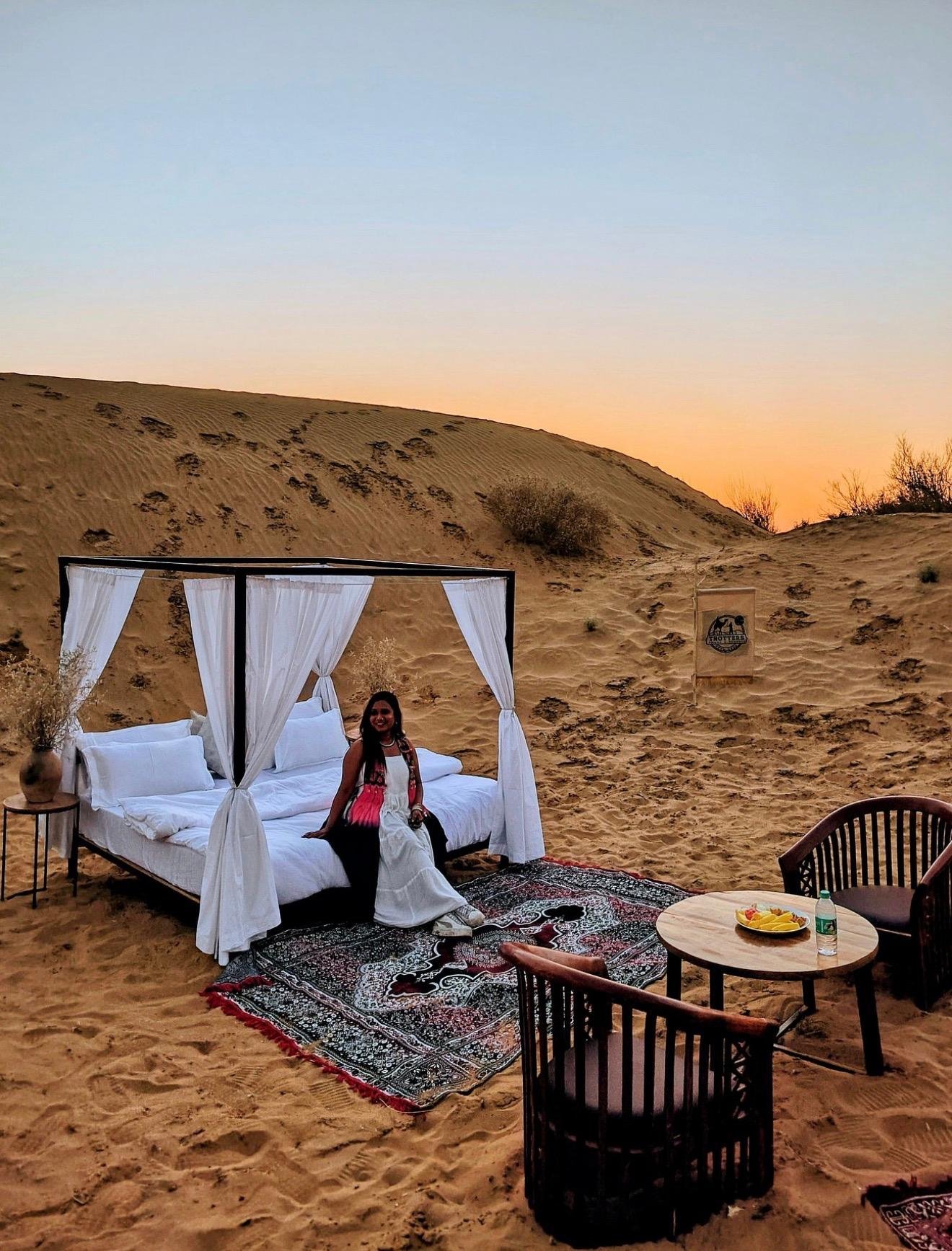 Jaisalmer Luxury Overnight Desert Safari in the Dunes