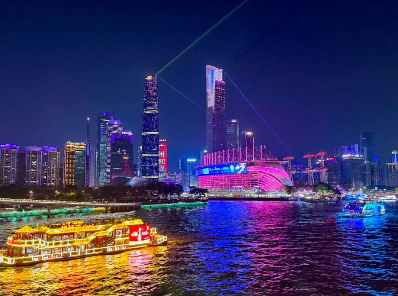 Pearl River Evening Cruise with Skyline Views