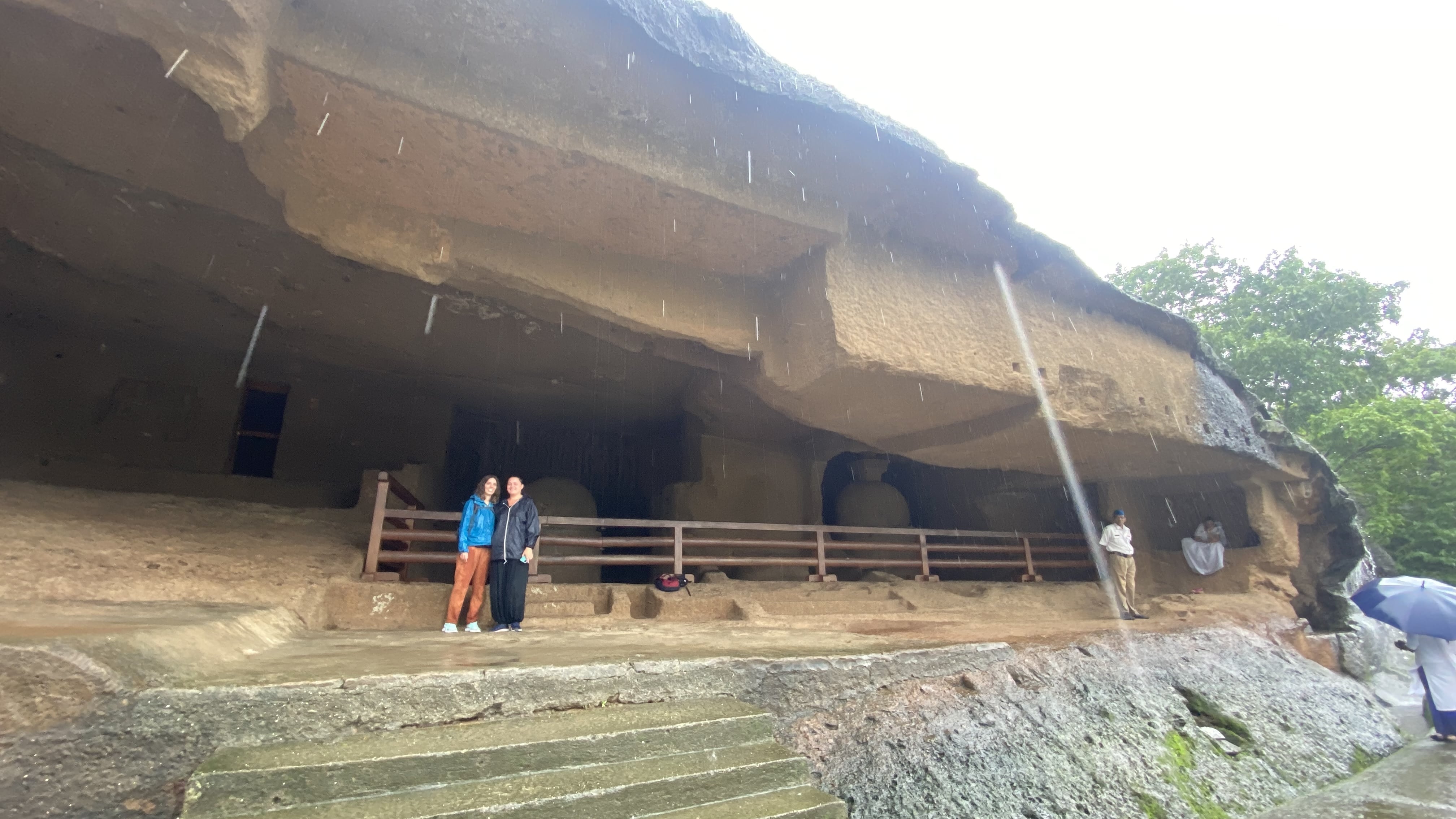 Mumbai Private Discovery: Kanheri Caves & Golden Pagoda