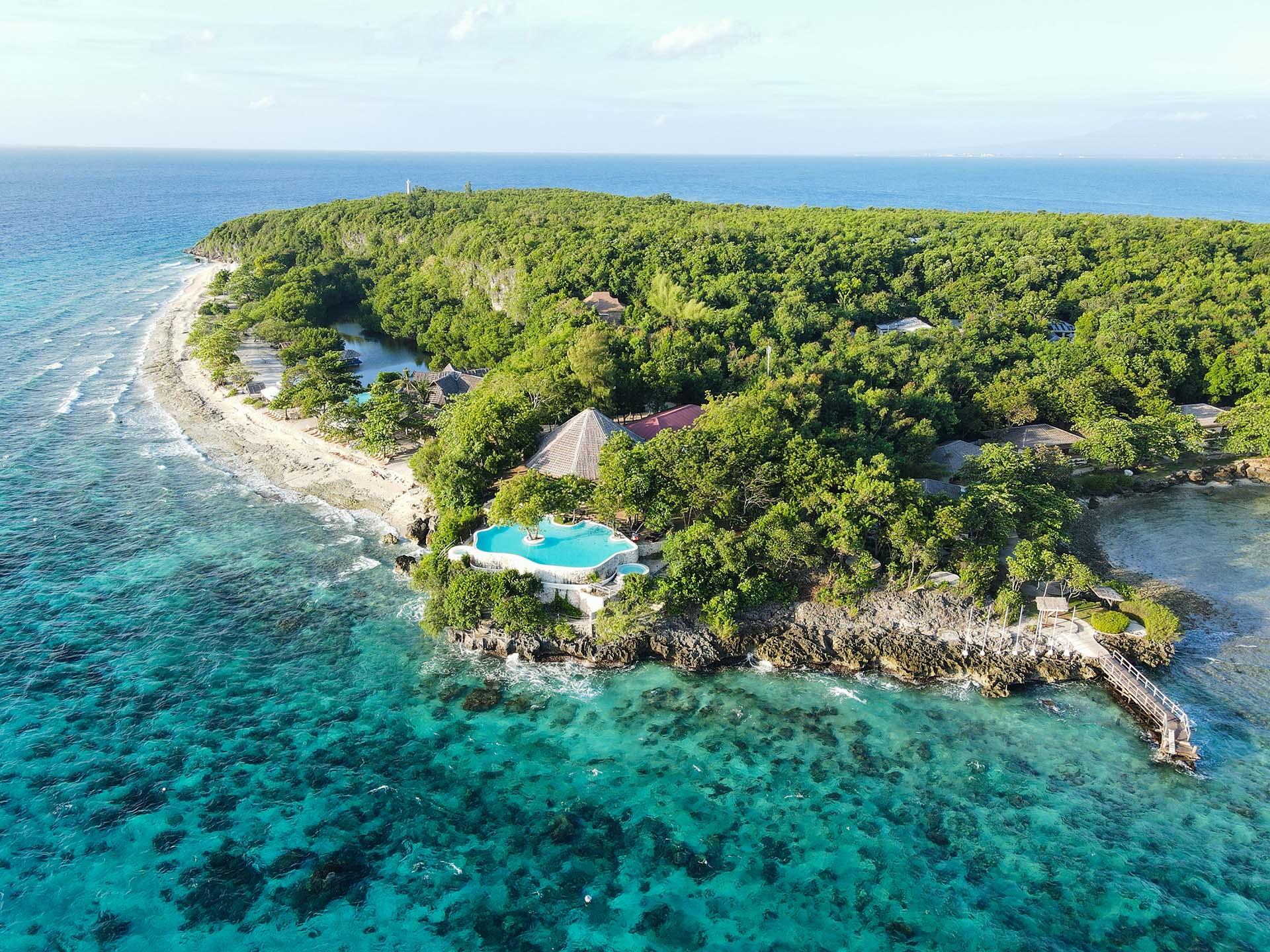 Cebu: Sumilon Island Resort Full-Day Escape with Lunch & Transfers