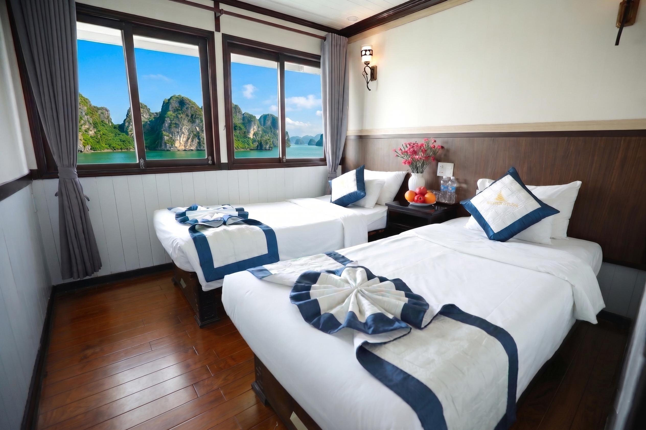 Ha Long Bay 2-Day Overnight Boat Cruise from Hanoi