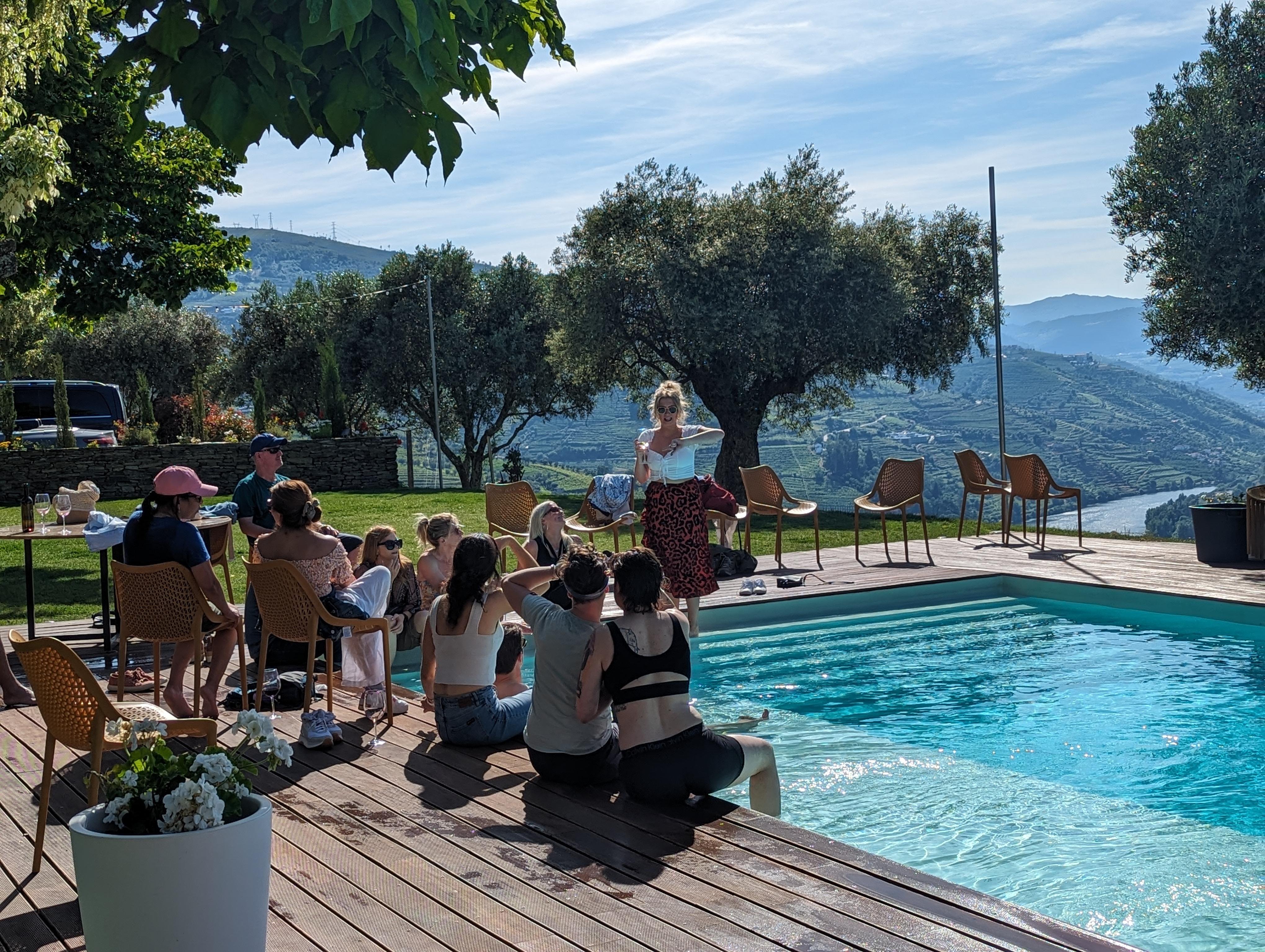 Porto: Douro Valley & Vinho Verde Day Tour with Tastings, Lunch & Boat Cruise