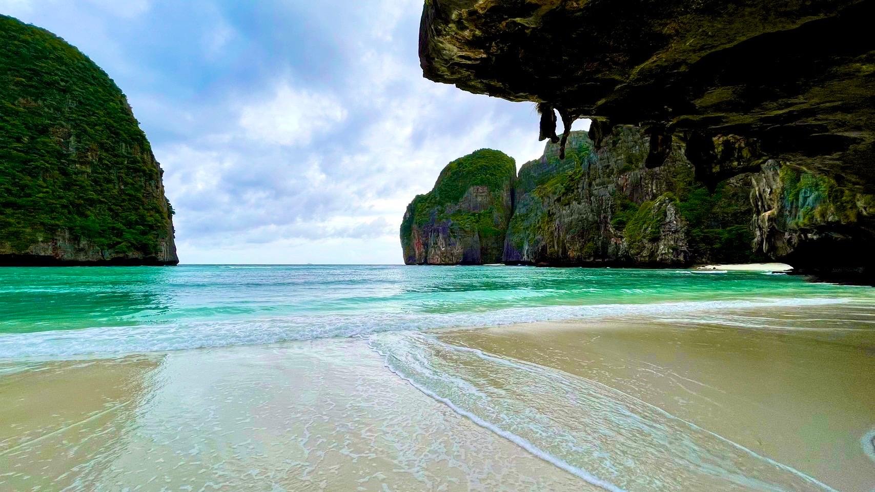 Phi Phi Islands Full-Day Speedboat Adventure with Lunch