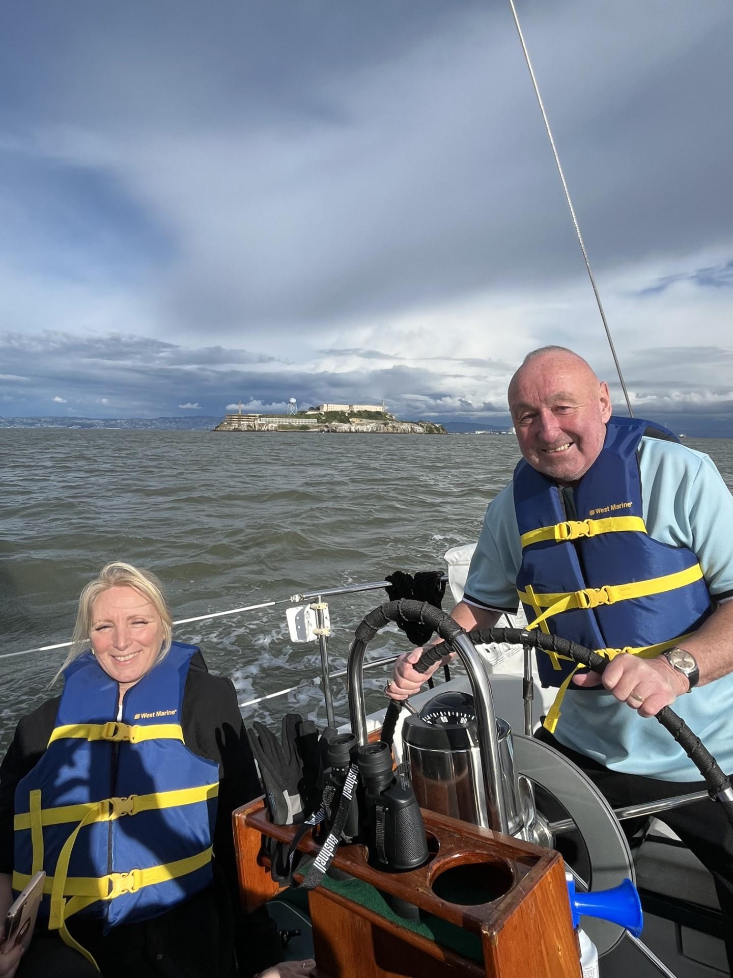 San Francisco: 2-Hour Interactive Sunset Bay Sailing Cruise