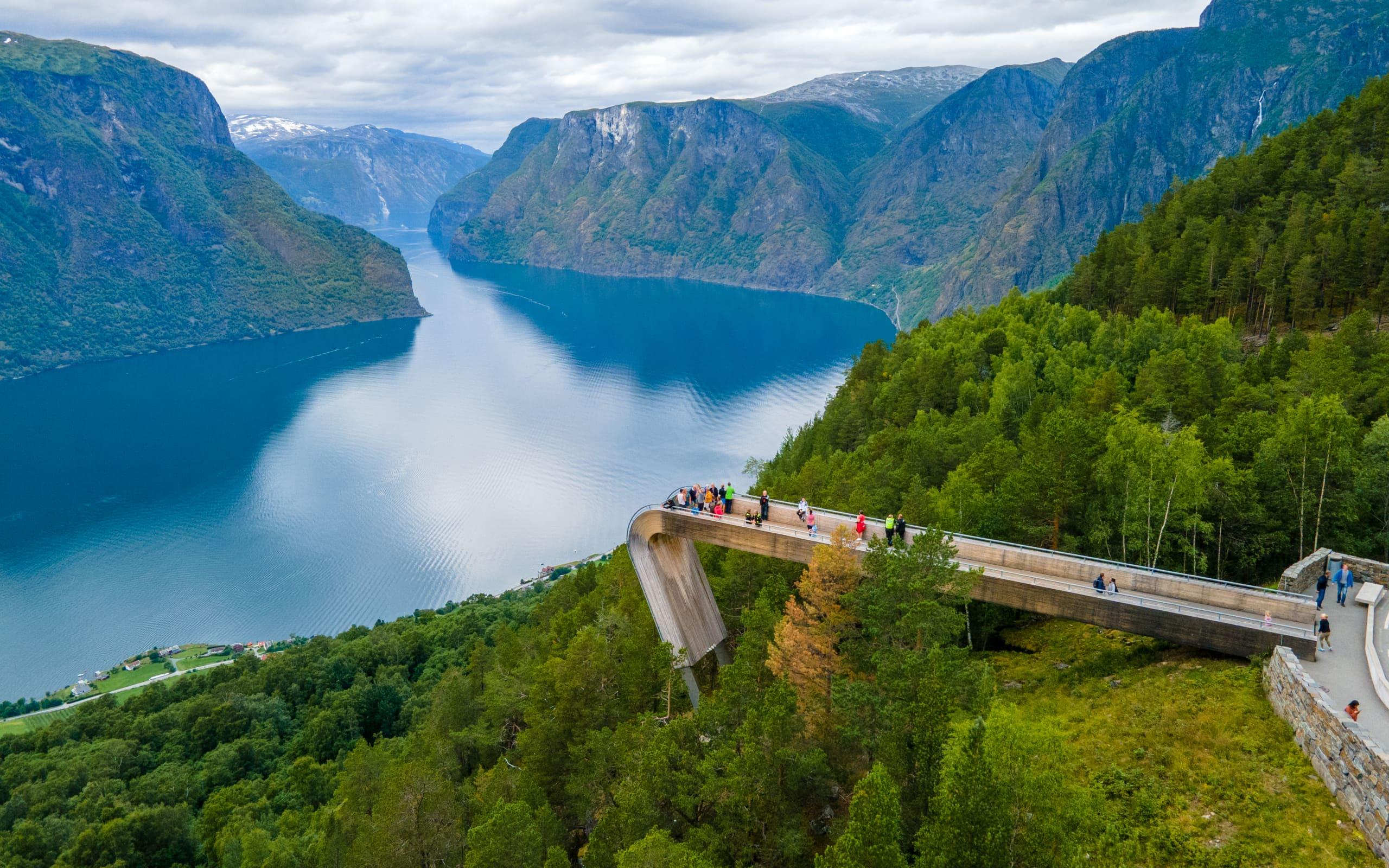 Four-Day Norwegian Fjords & Rail Adventure