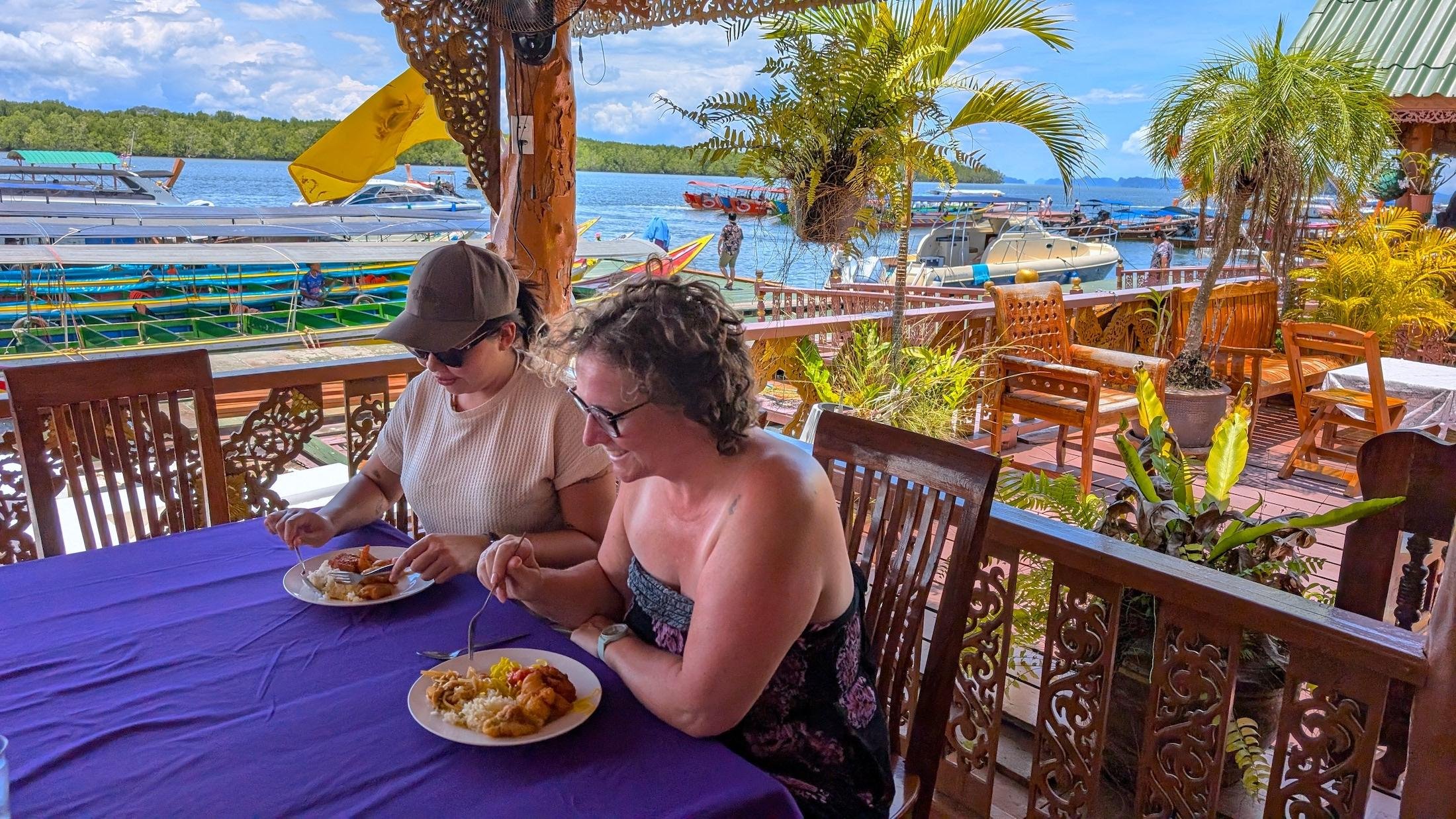 Phuket Private Full-Day Tour: James Bond Island, Ko Panyi & Samet Nangshe