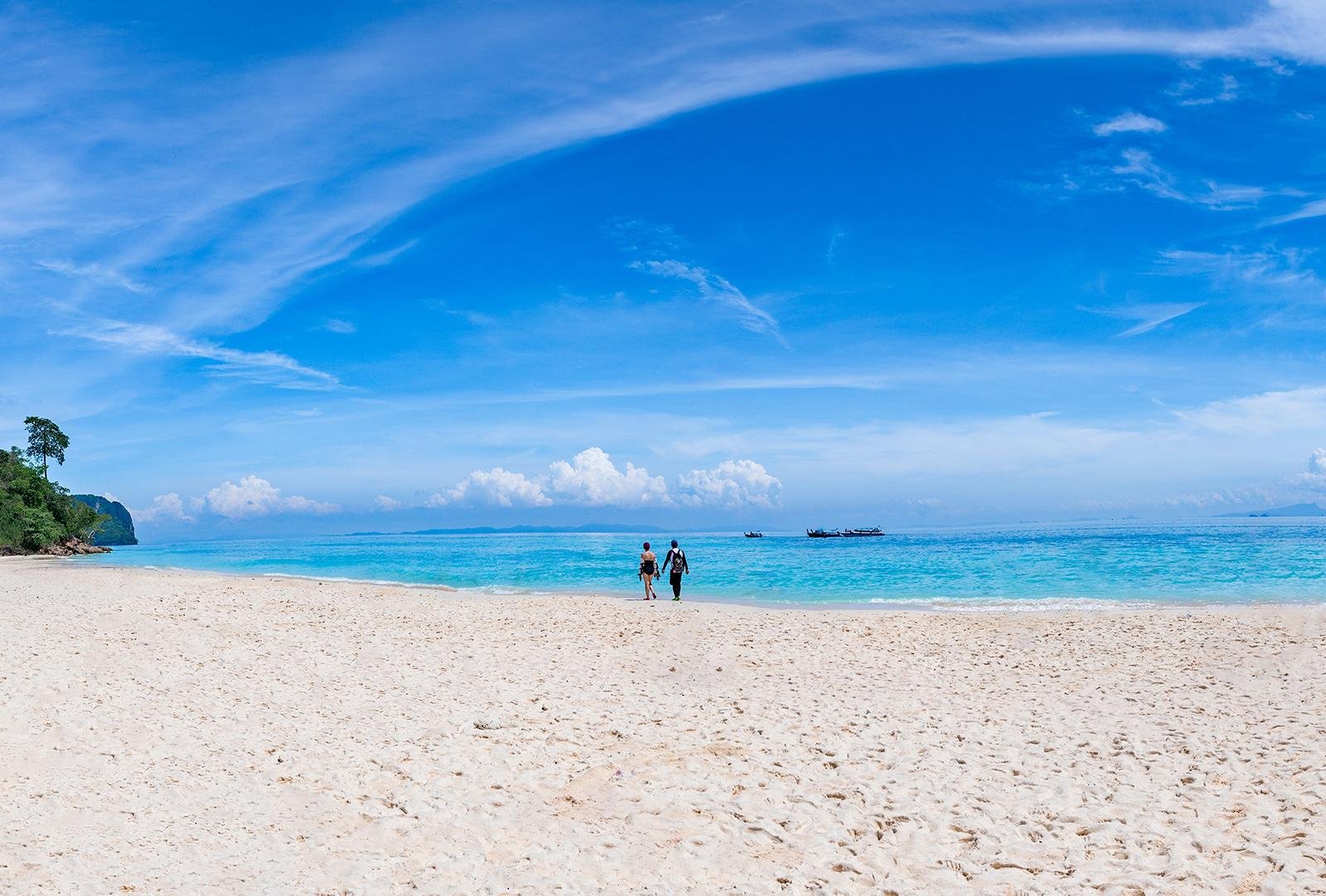 Private Longtail Boat Expedition: Phi Phi & Bamboo Islands