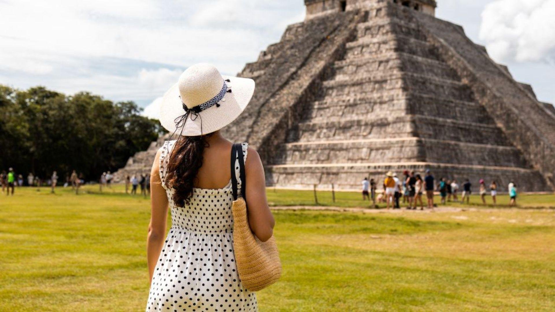 Chichén Itzá, Cenote Saamal & Valladolid Full-Day Tour