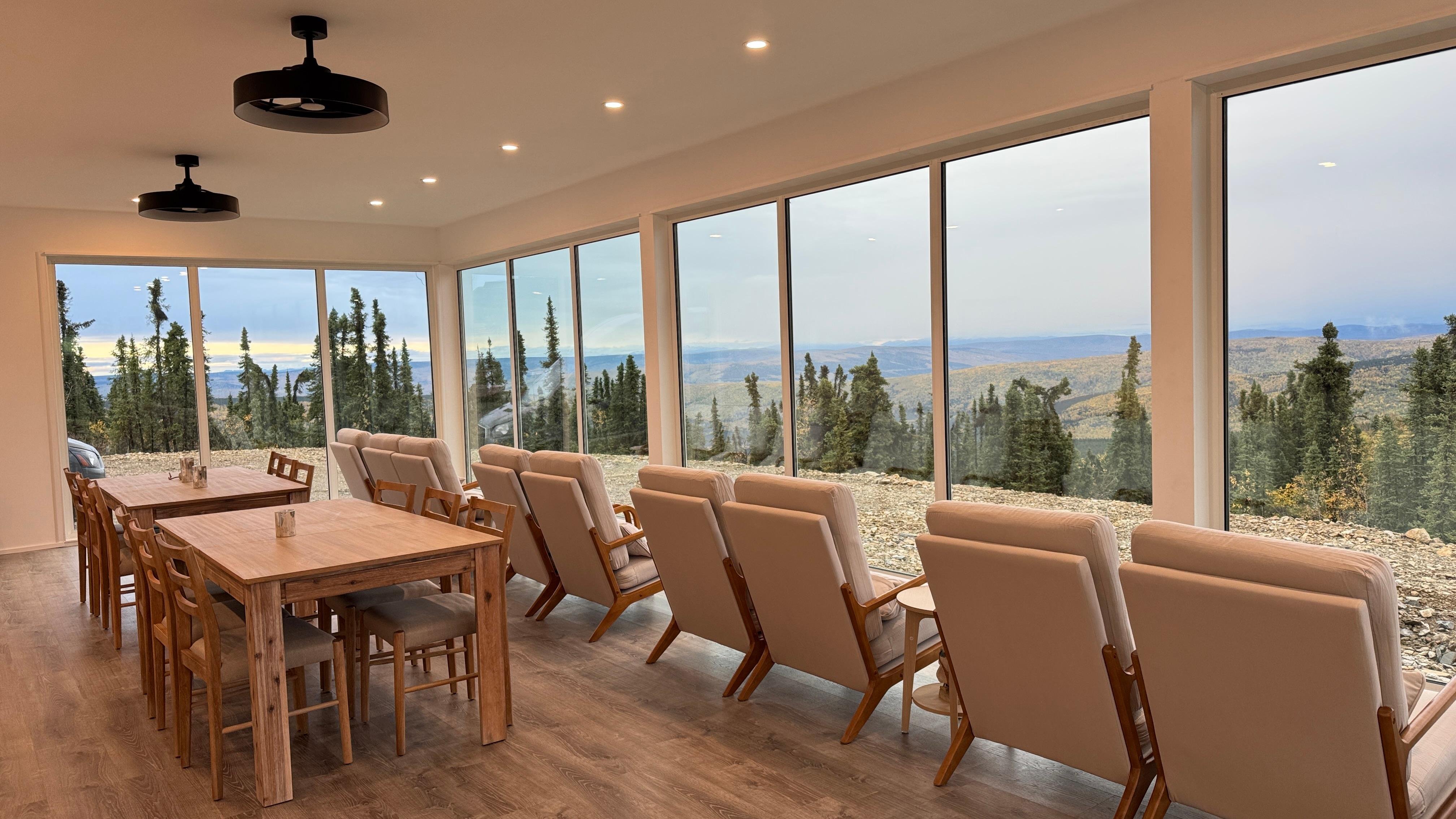 Fairbanks: Aurora Glass House Experience at Cleary Summit