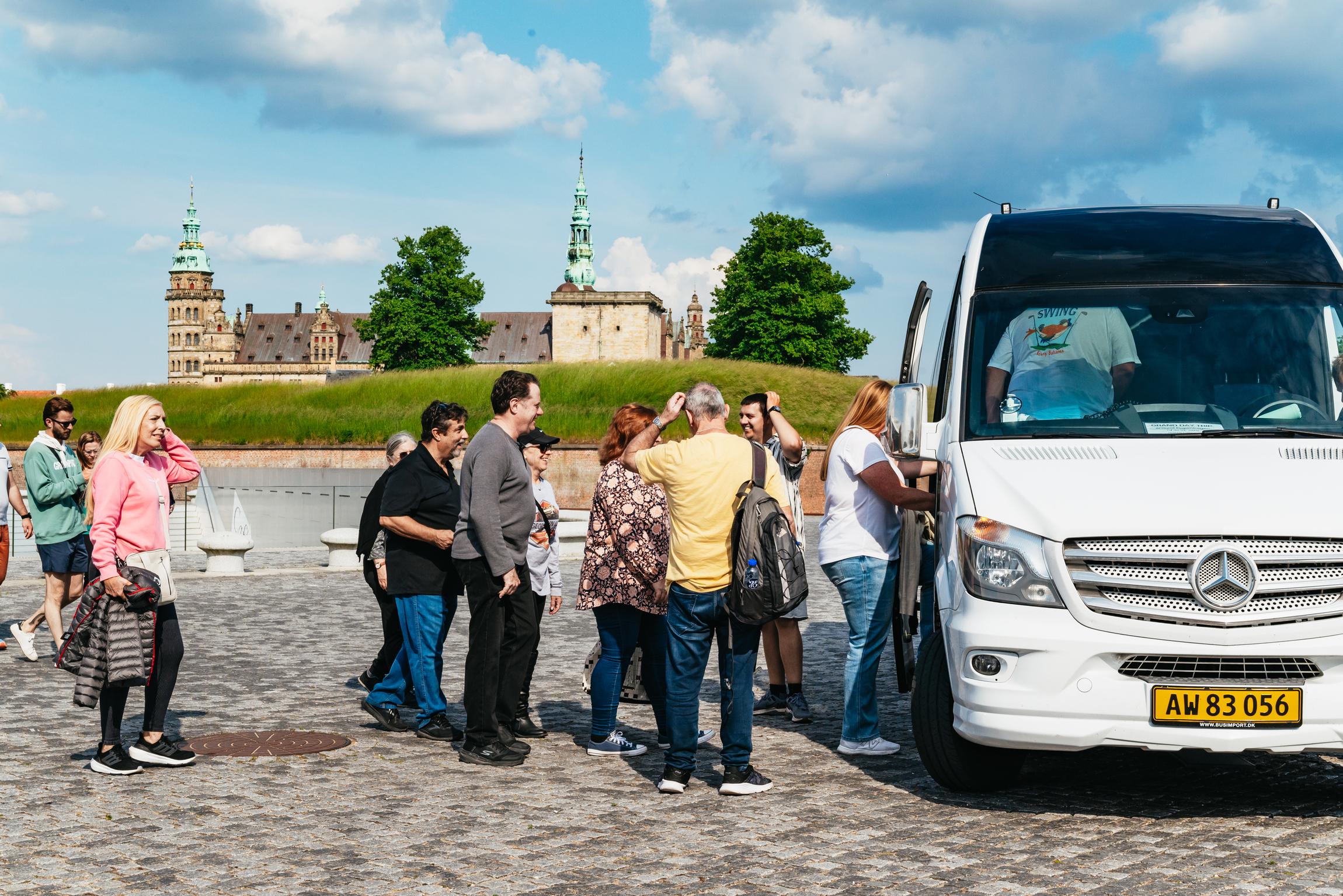 Copenhagen: Kronborg, Frederiksborg Castle and Roskilde Tour