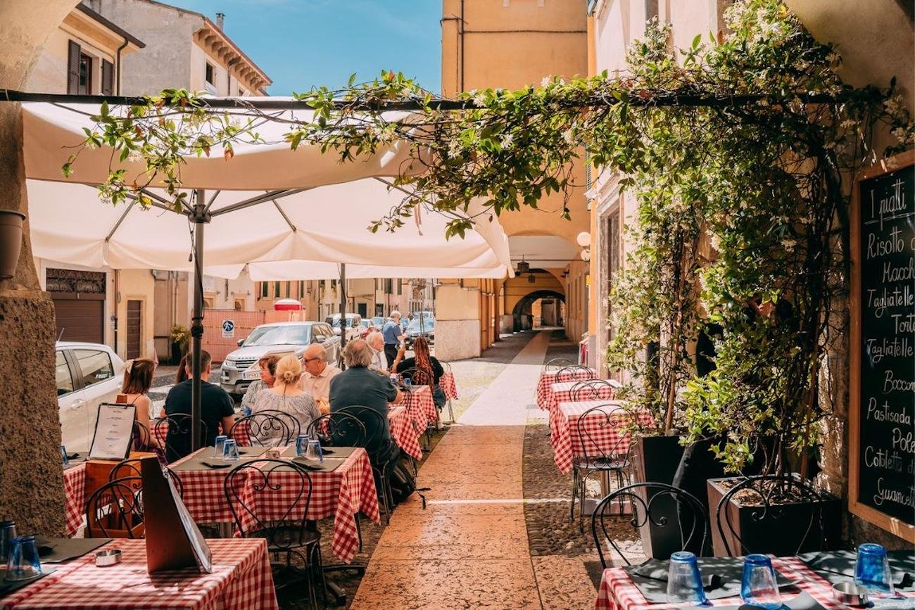 Verona Culinary Walking Tour with Wine Tastings