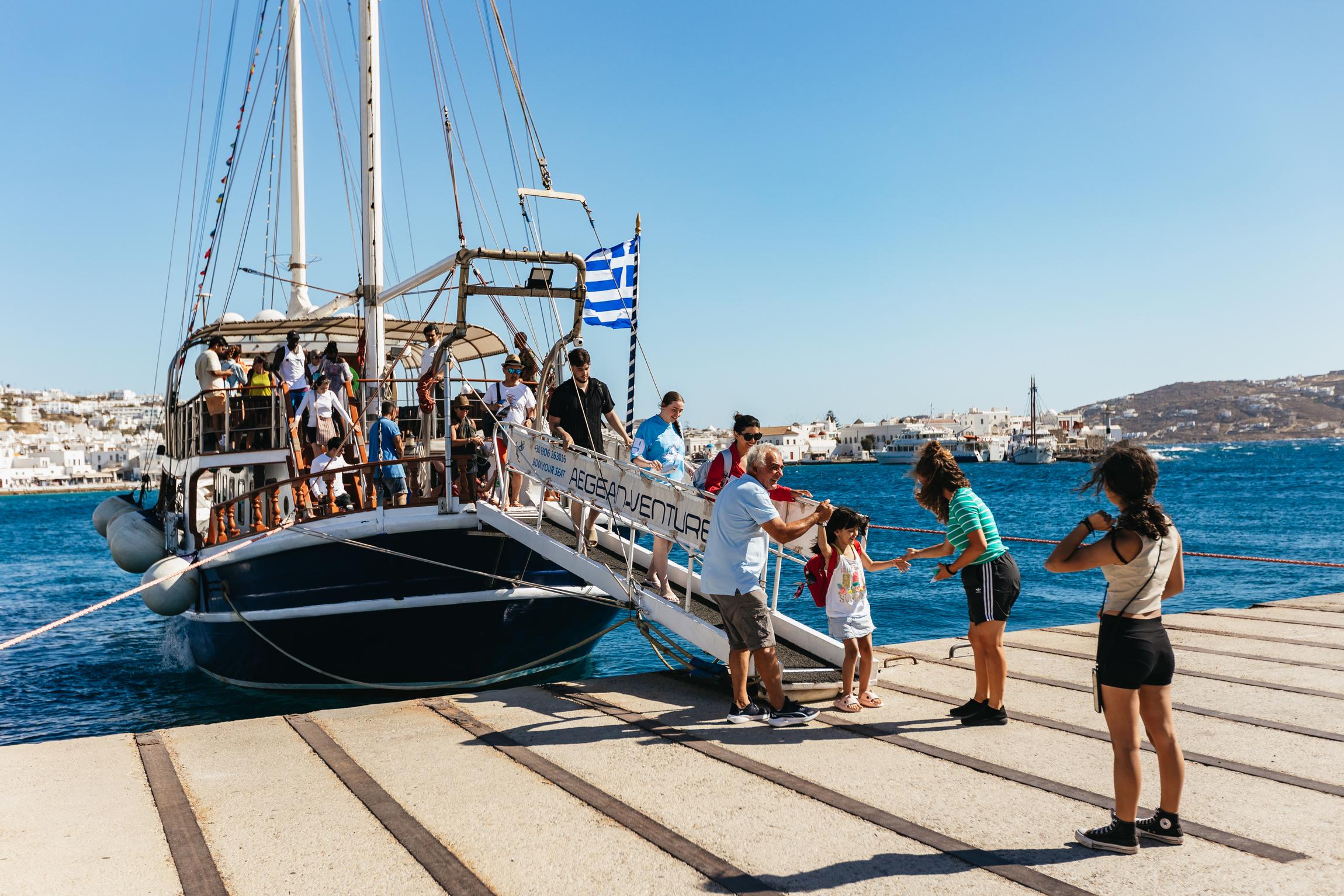 Mykonos Island Hopping: Delos Ruins & Rhenia Beach BBQ