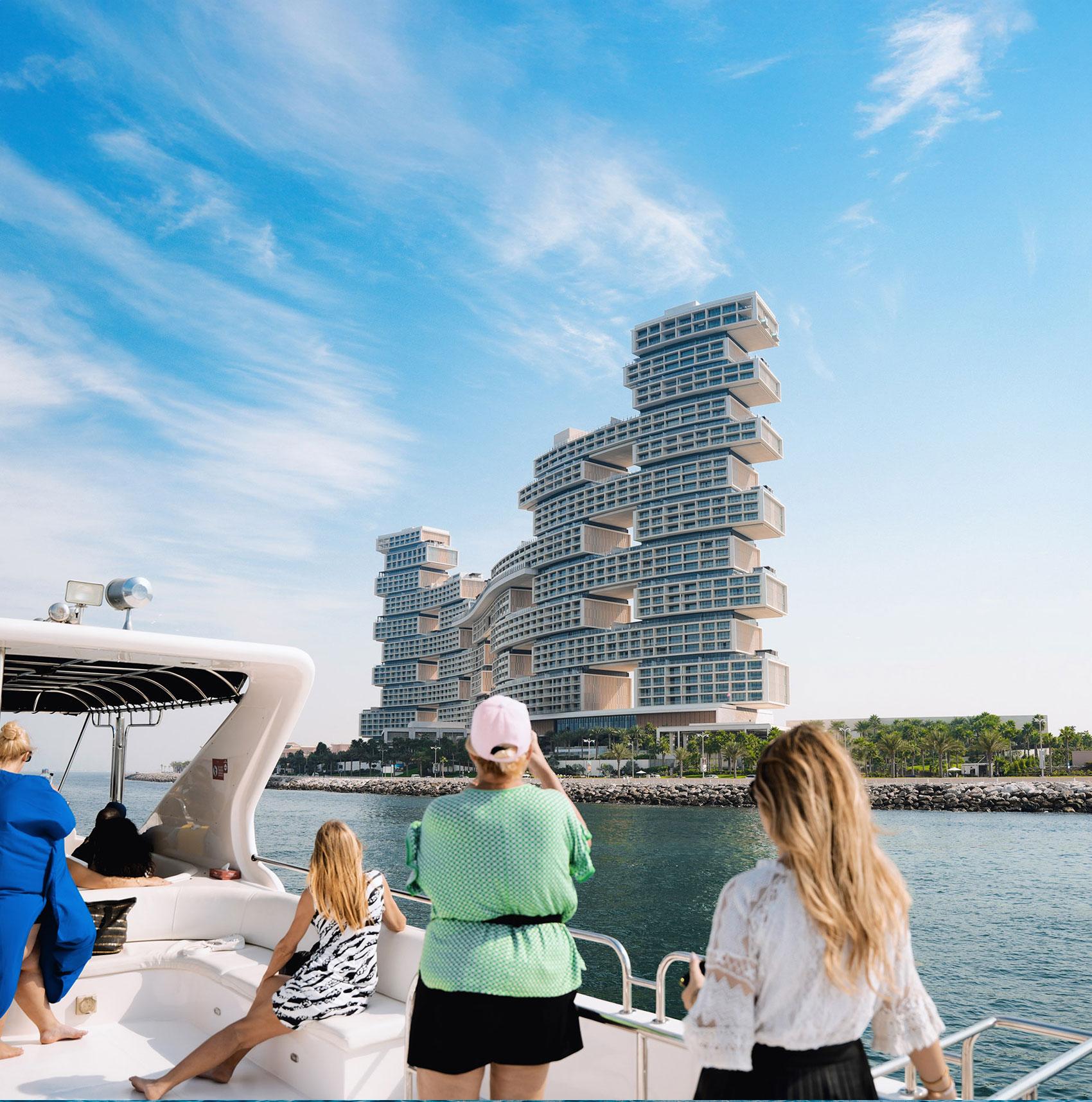Dubai Marina Luxury Yacht Cruise with Breakfast or BBQ