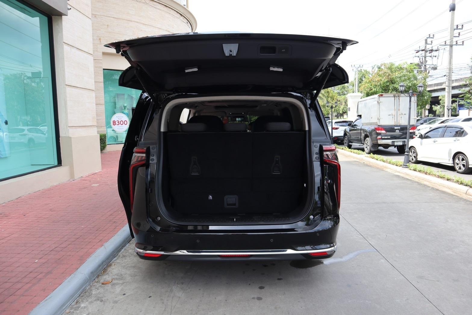 Bangkok Suvarnabhumi Airport Luxury Private Transfer