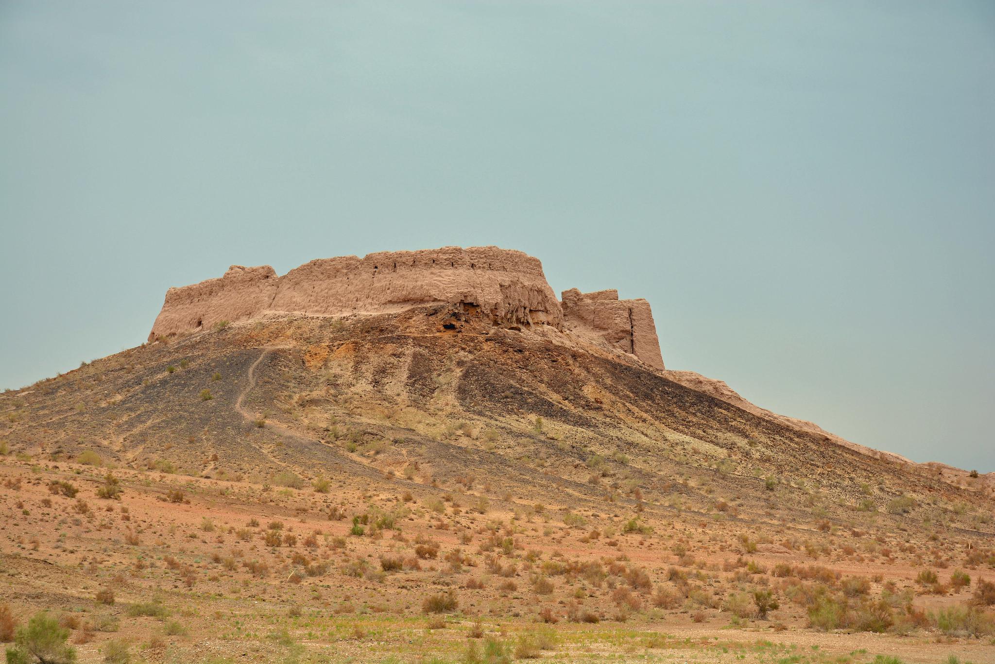 Khiva Desert Fortresses & Akhchakol Lake Day Tour
