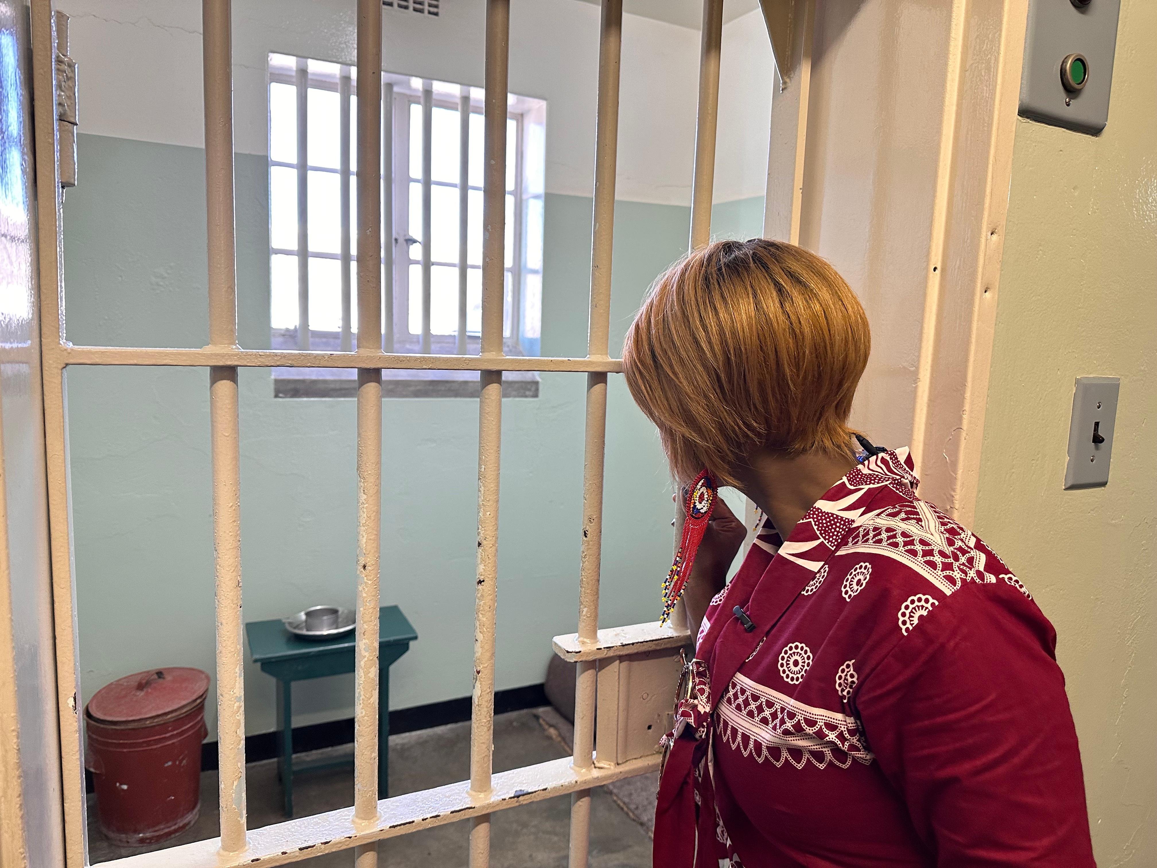 Robben Island Ferry & Guided Prison Tour from Cape Town