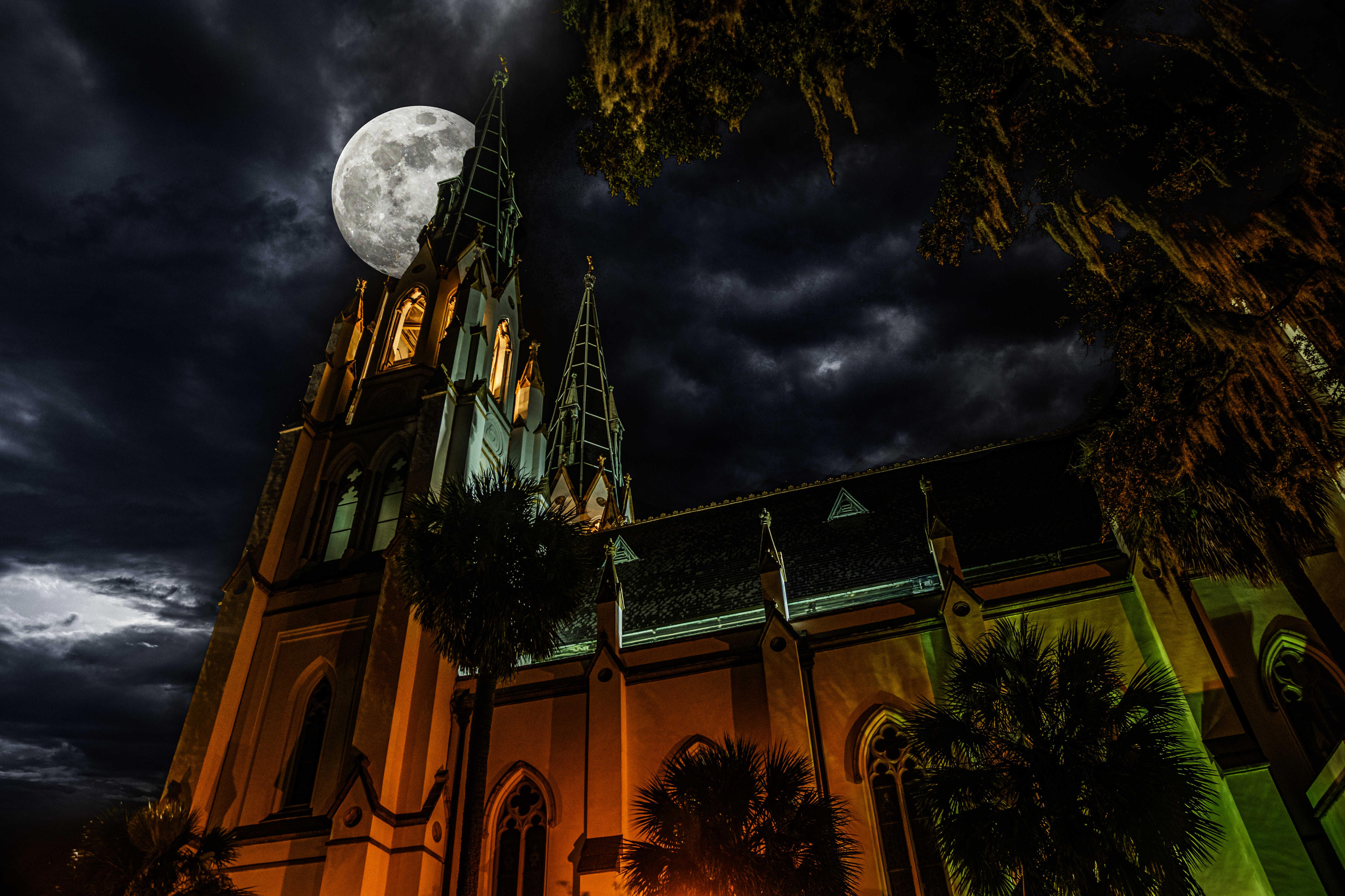 Sinister Sins & Shadows: A Savannah Ghost Tour