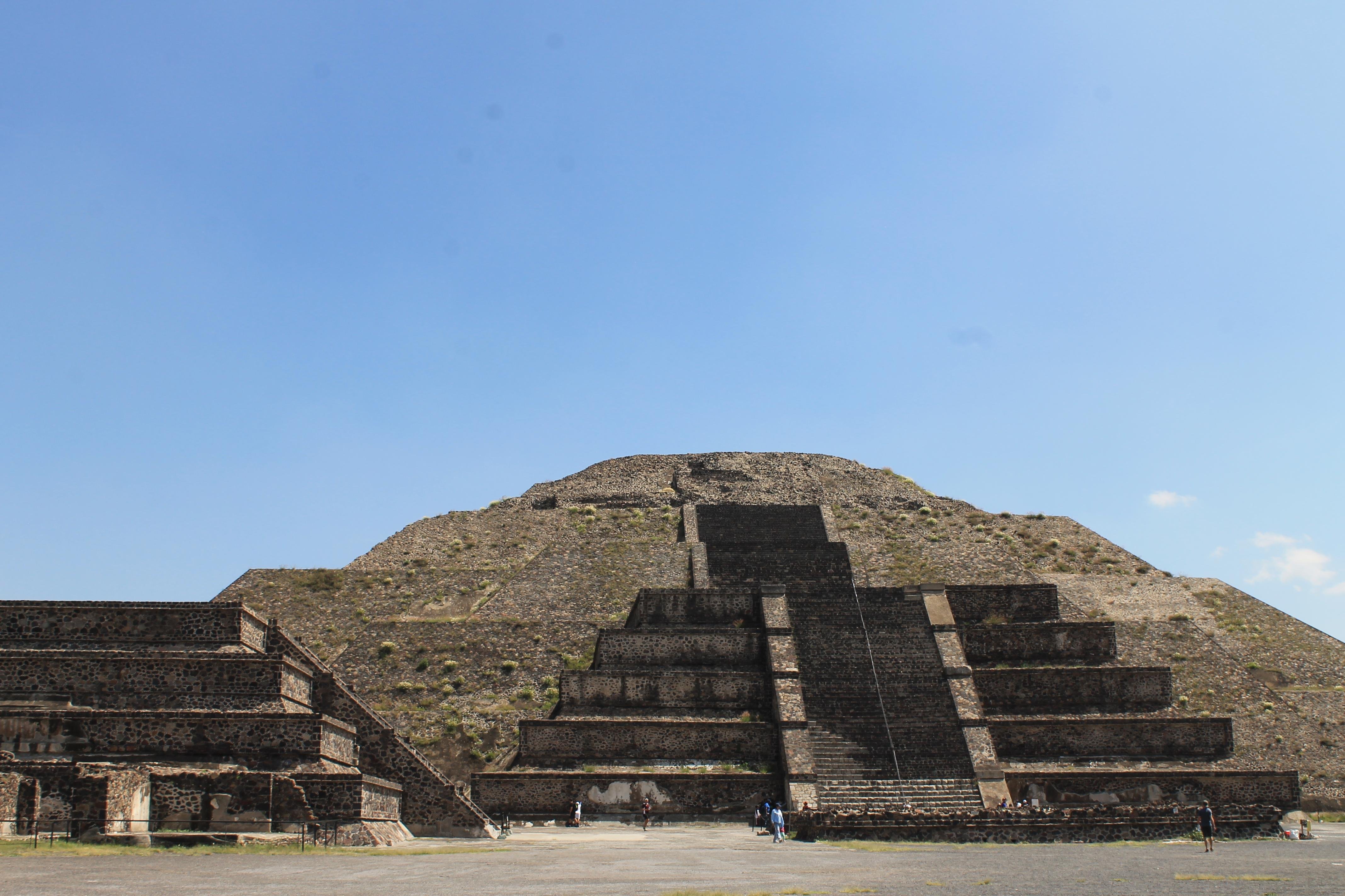 Mexico City: Teotihuacan, Tlatelolco & Guadalupe Full-Day Tour
