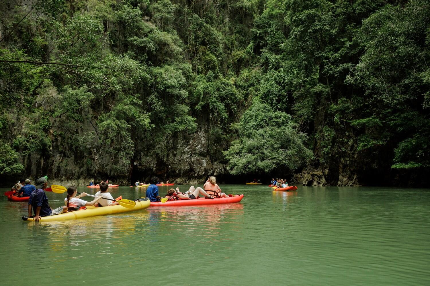 Khao Lak: Twilight Sea Canoe & Bioluminescent Plankton Night Tour