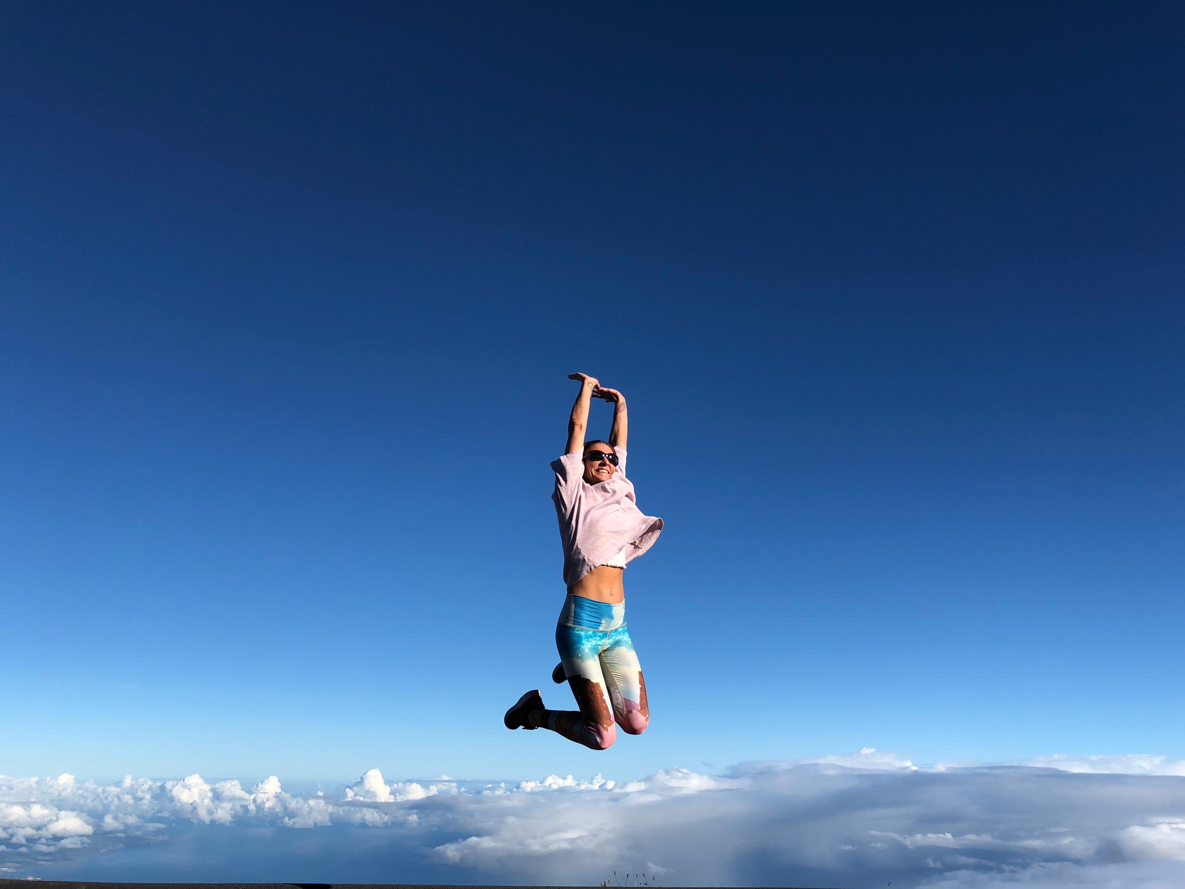 Maui: Haleakala Sunset Tour with Snacks and Photos