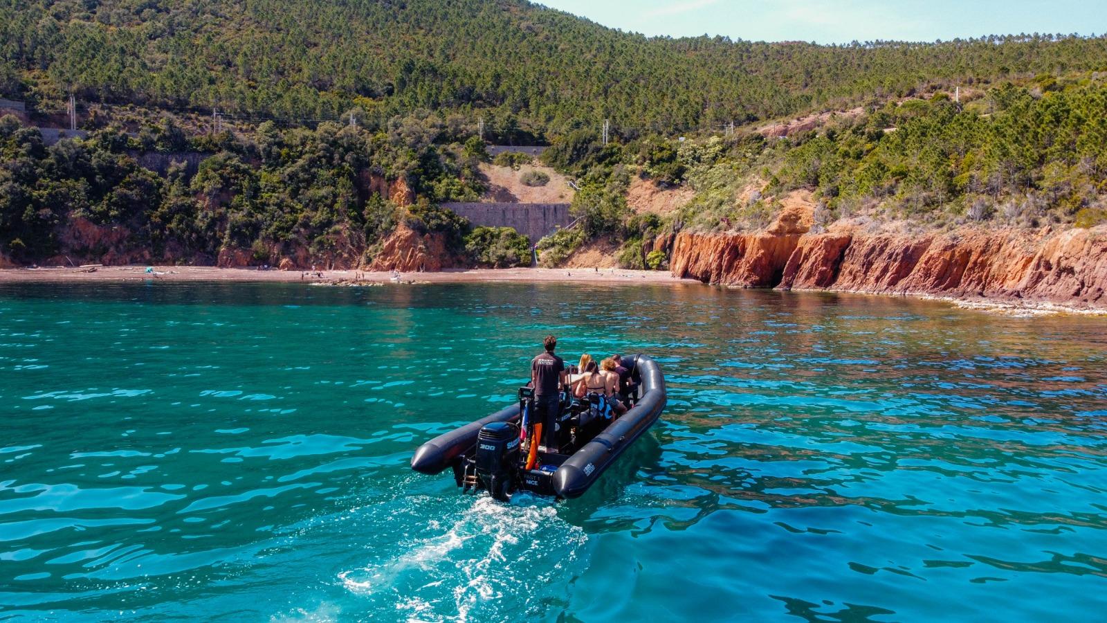 Calanques de l'Estérel Coastal Boat Tour from Cannes