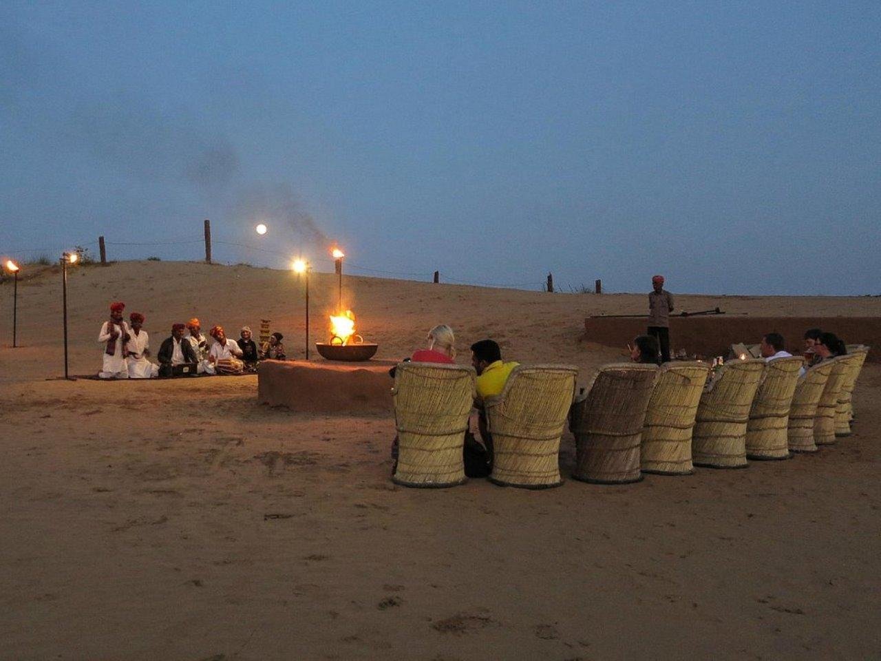 Jodhpur Desert Overnight: Camel Safari & Camp Experience
