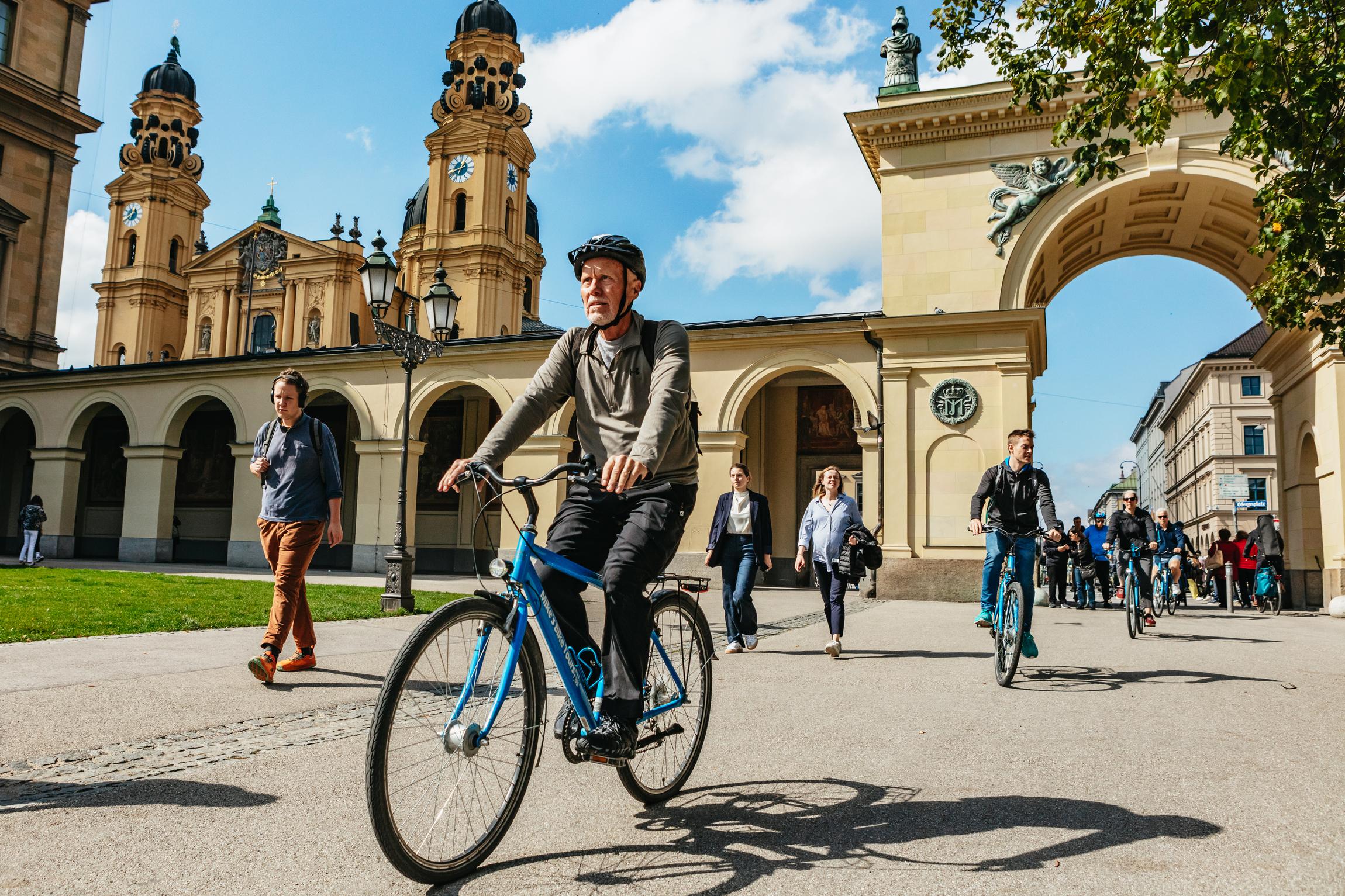 Munich Bike Tour with Beer Garden Stop