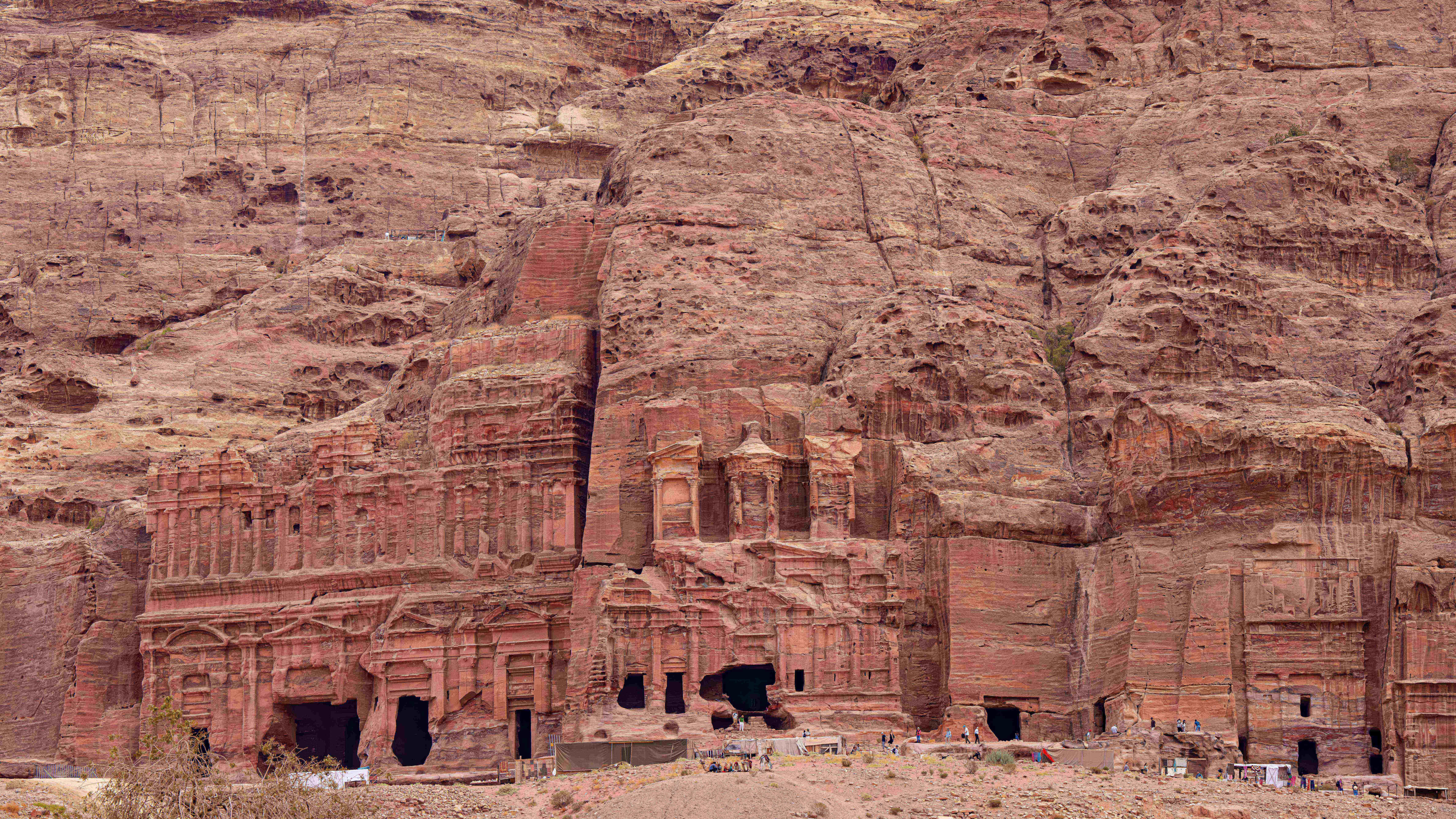Petra Backdoor Hike from Amman with Lunch